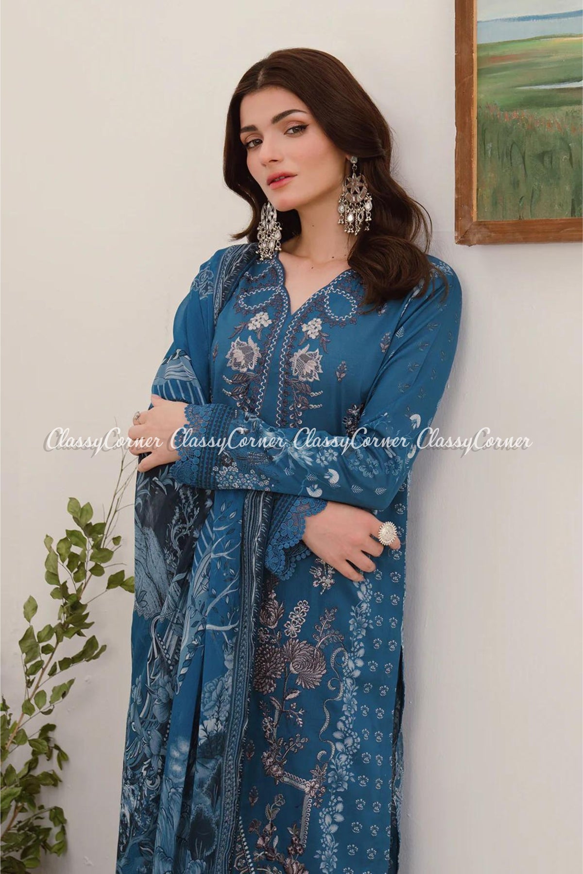 Latest Pakistani Lawn Suits 2024