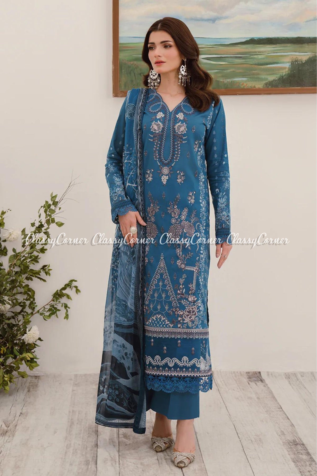 Latest Pakistani Lawn Suits 2024