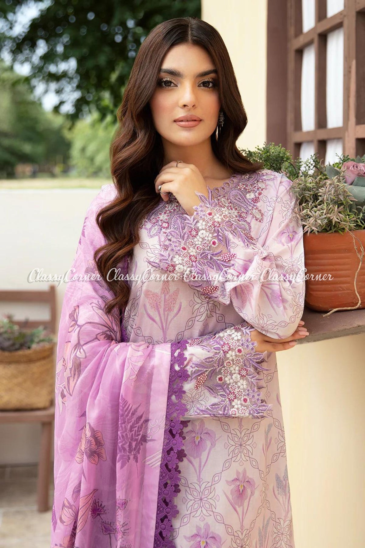 Latest Pakistani Lawn Suits