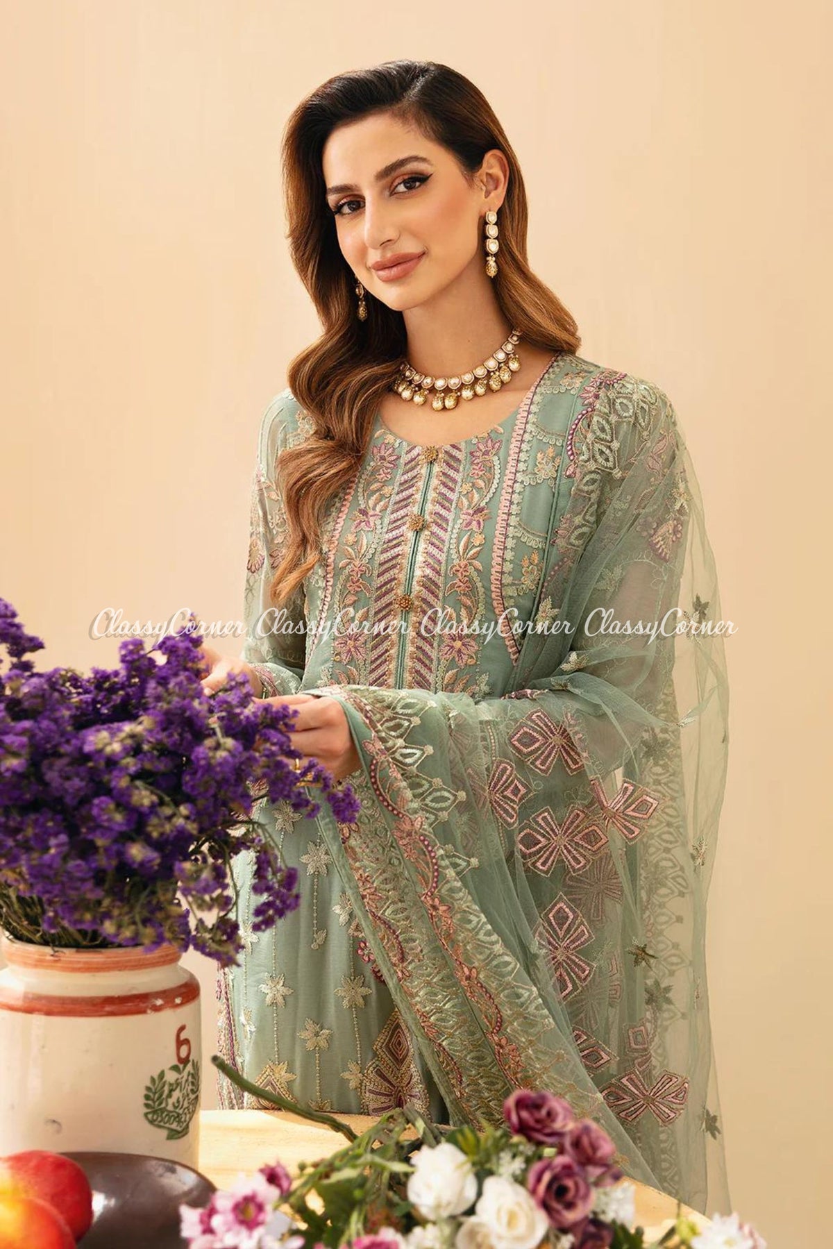 latest pakistani wedding outfits