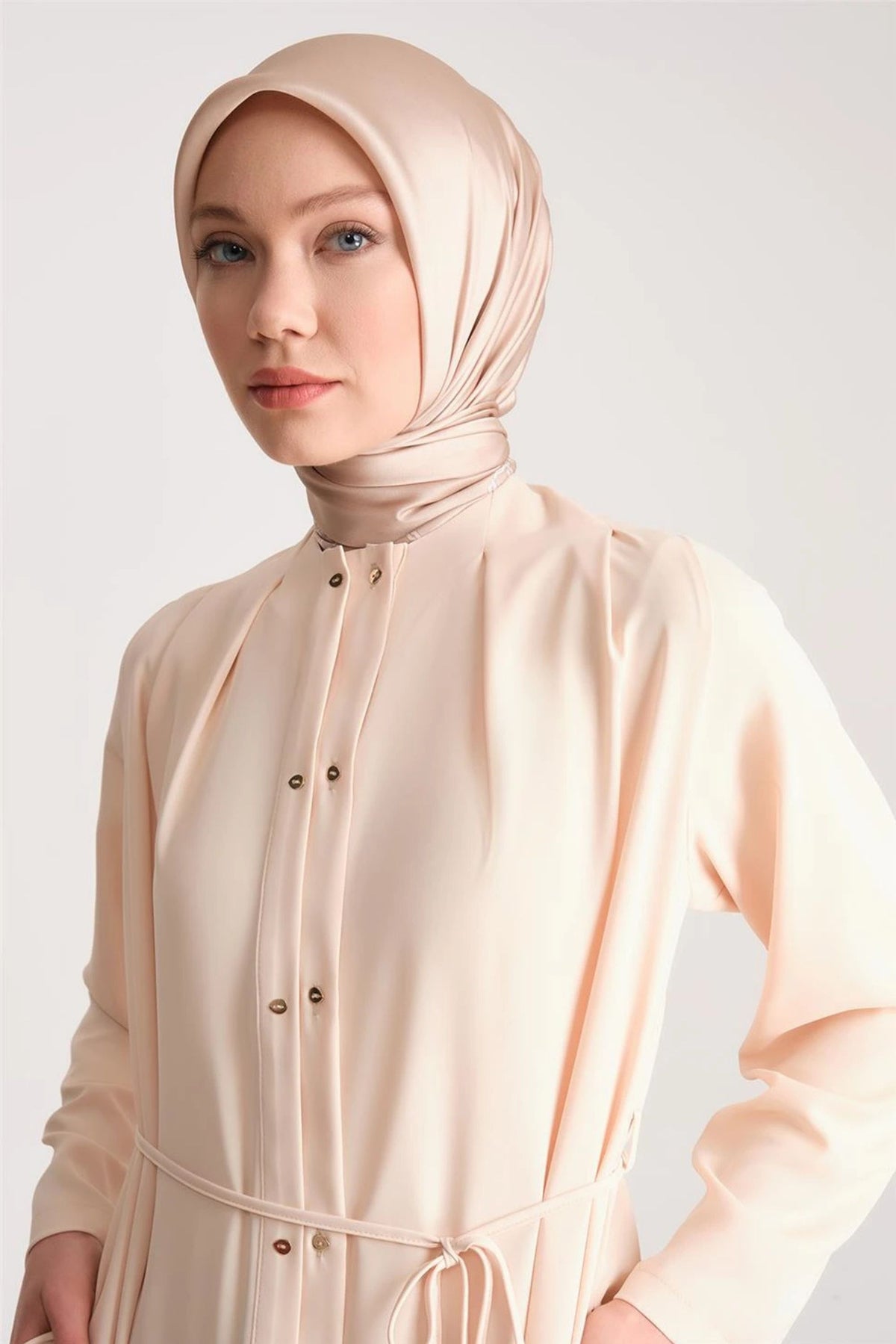 Cream White Double Buttoned Pleated Abaya