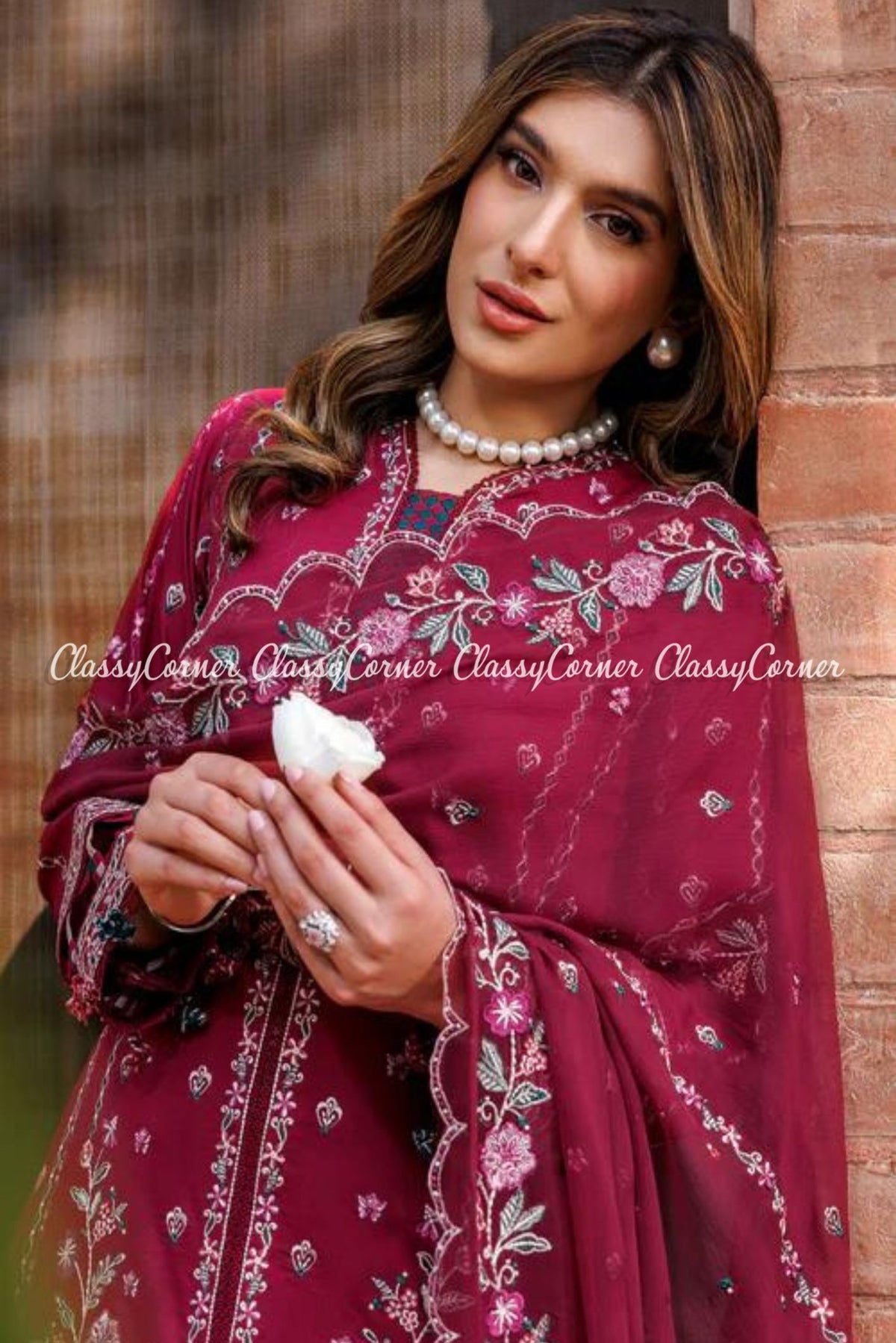 Pakistani Latest lawn Outfits 2024