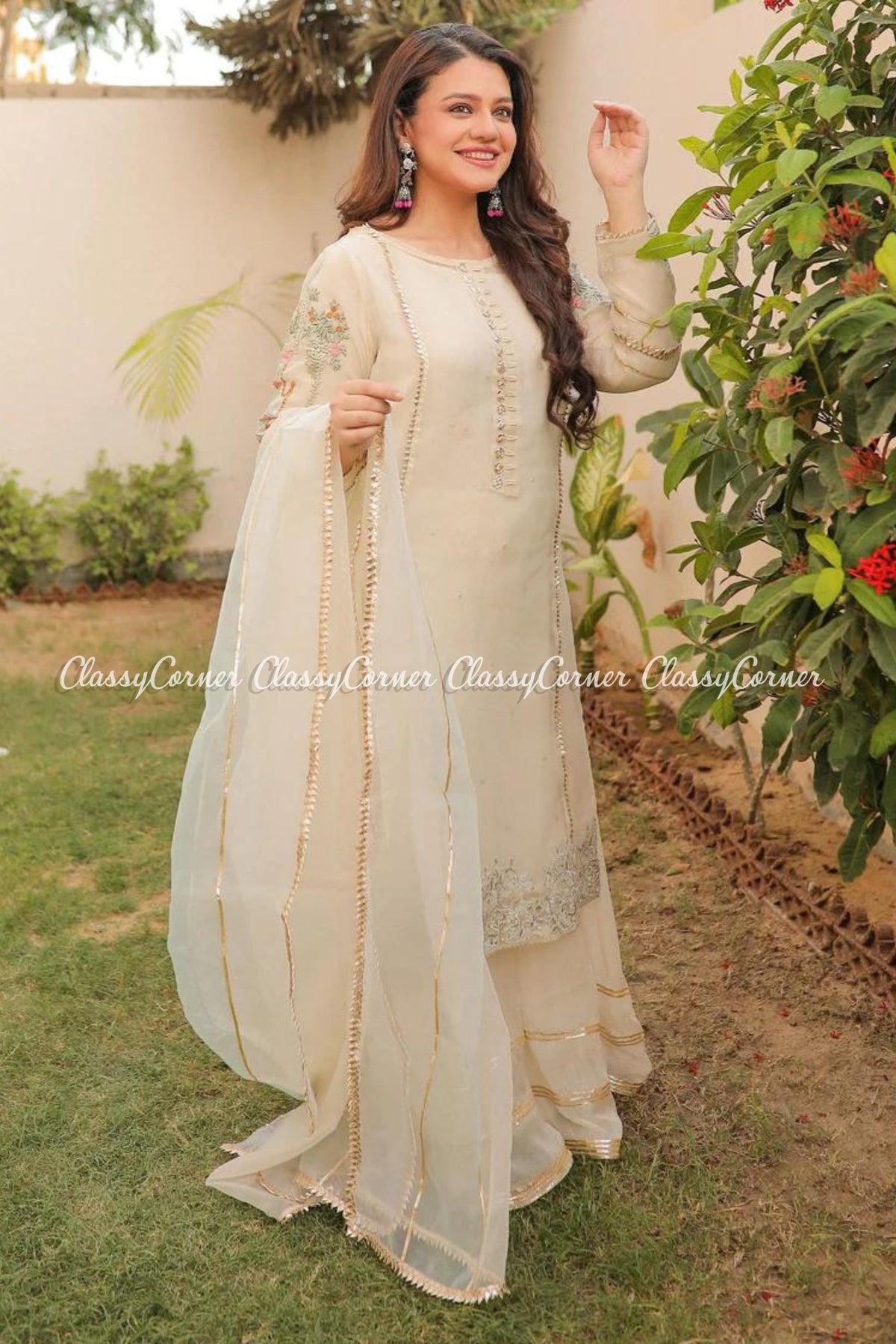 Traditional Pakistani wedding dresses