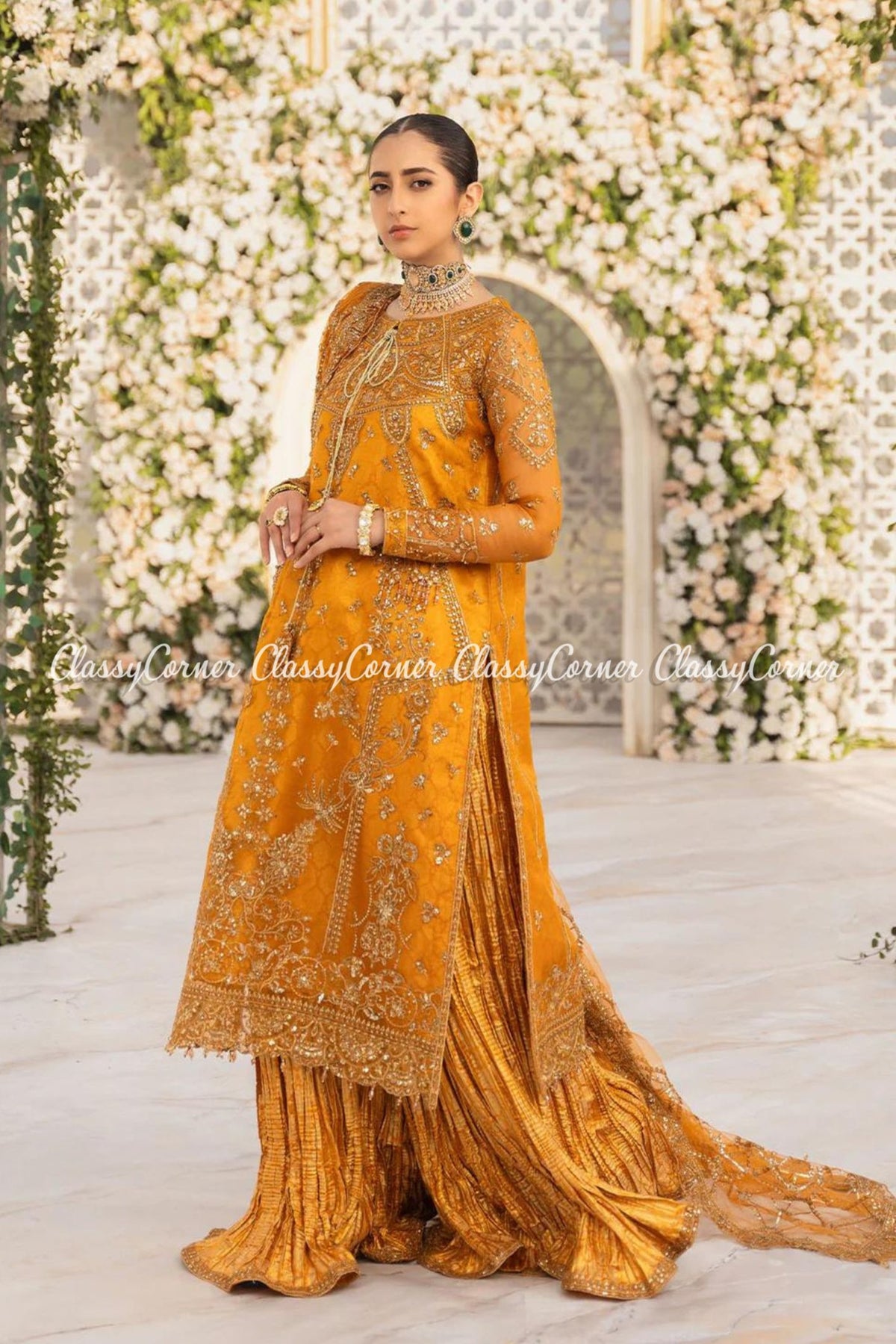 pakistani wedding outfit designer