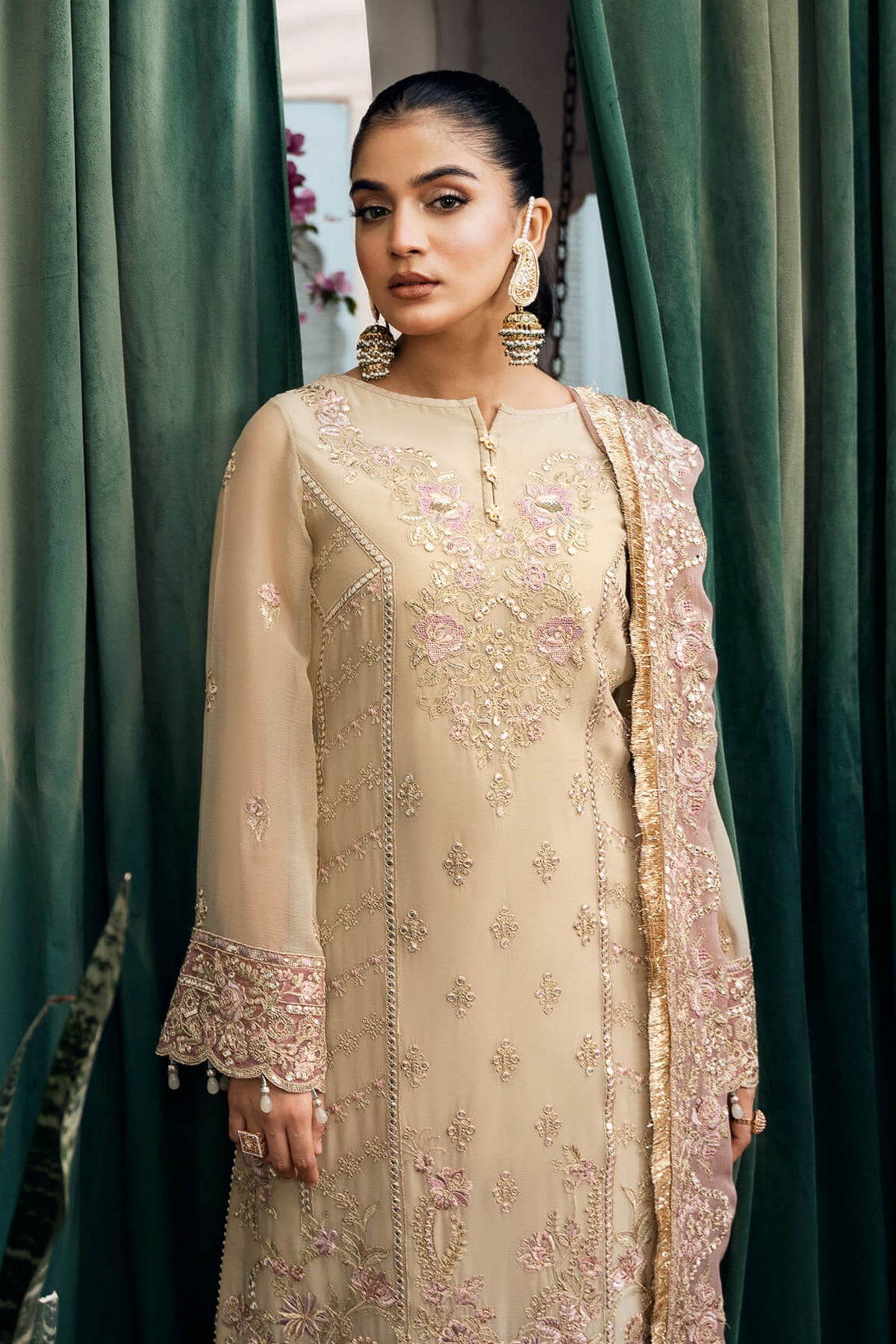 Pakistani Party Wear Suits For Weddings