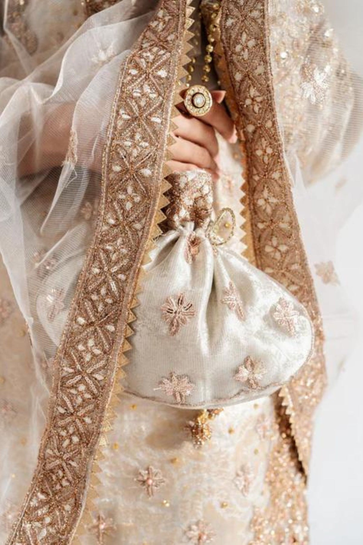 Pakistani Wedding Clothes For Females