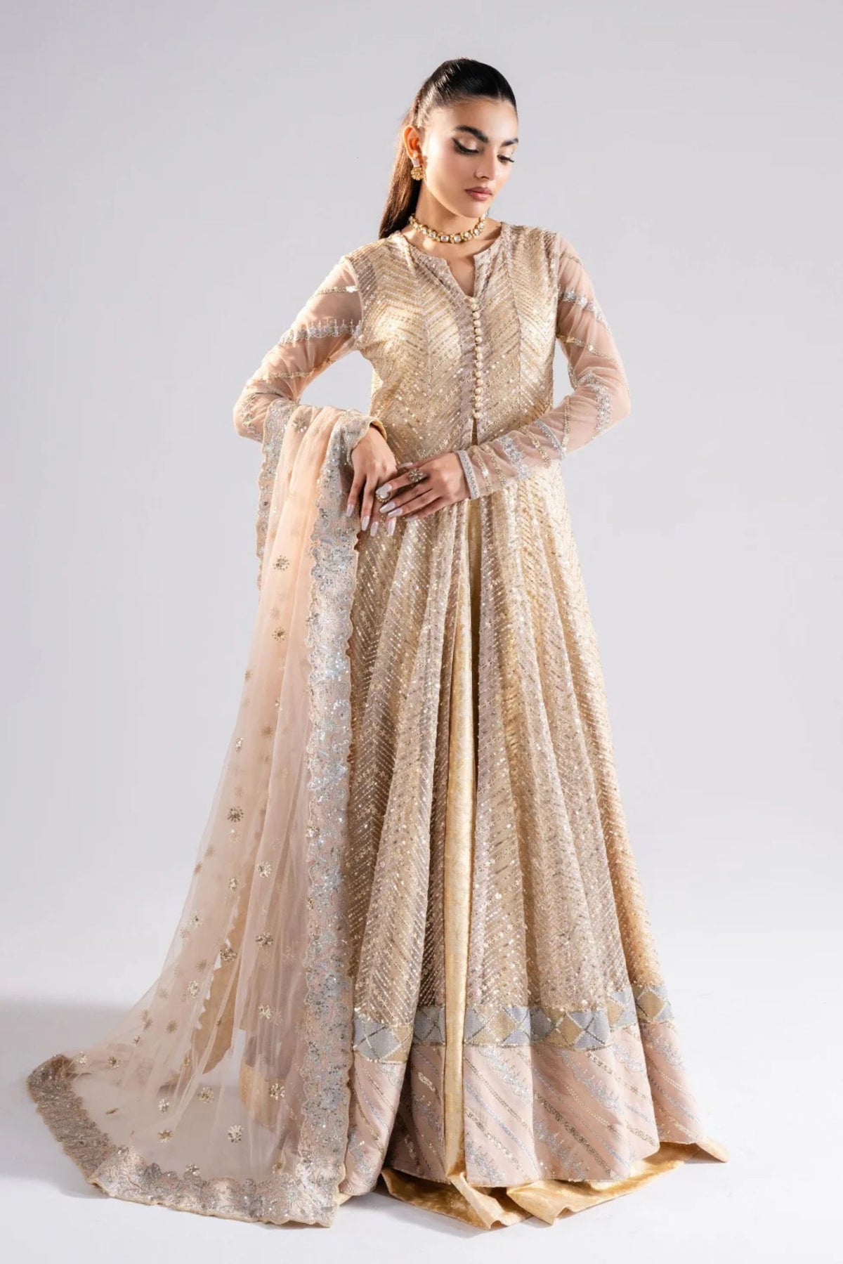 Pakistani Wedding Outfits For Ladies