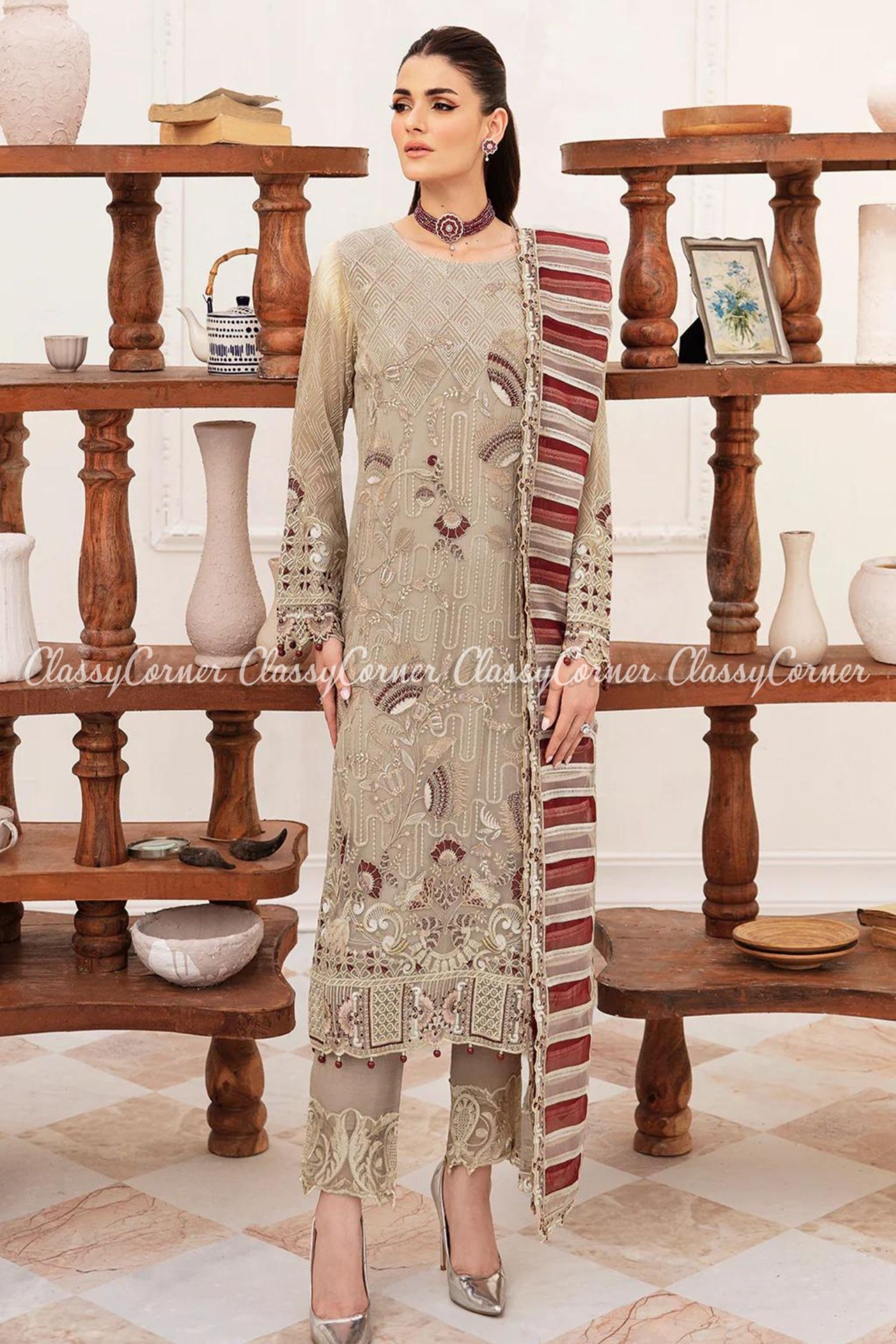 wedding outfits for women pakistani