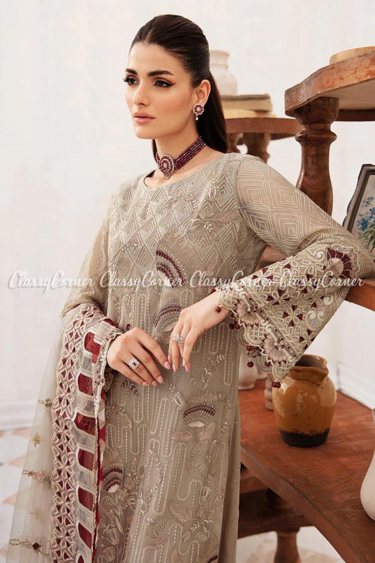 wedding outfits for women pakistani