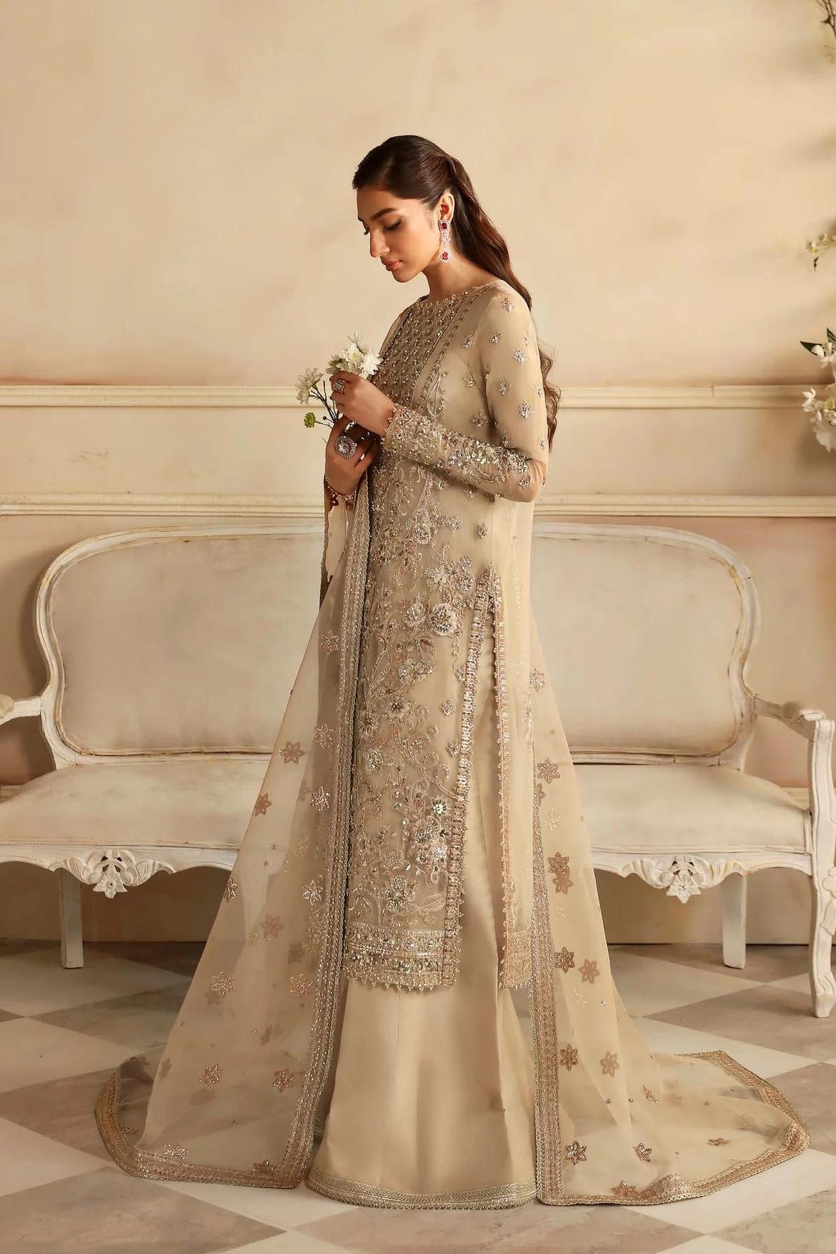 Pakistani Wedding Outfits For Guests