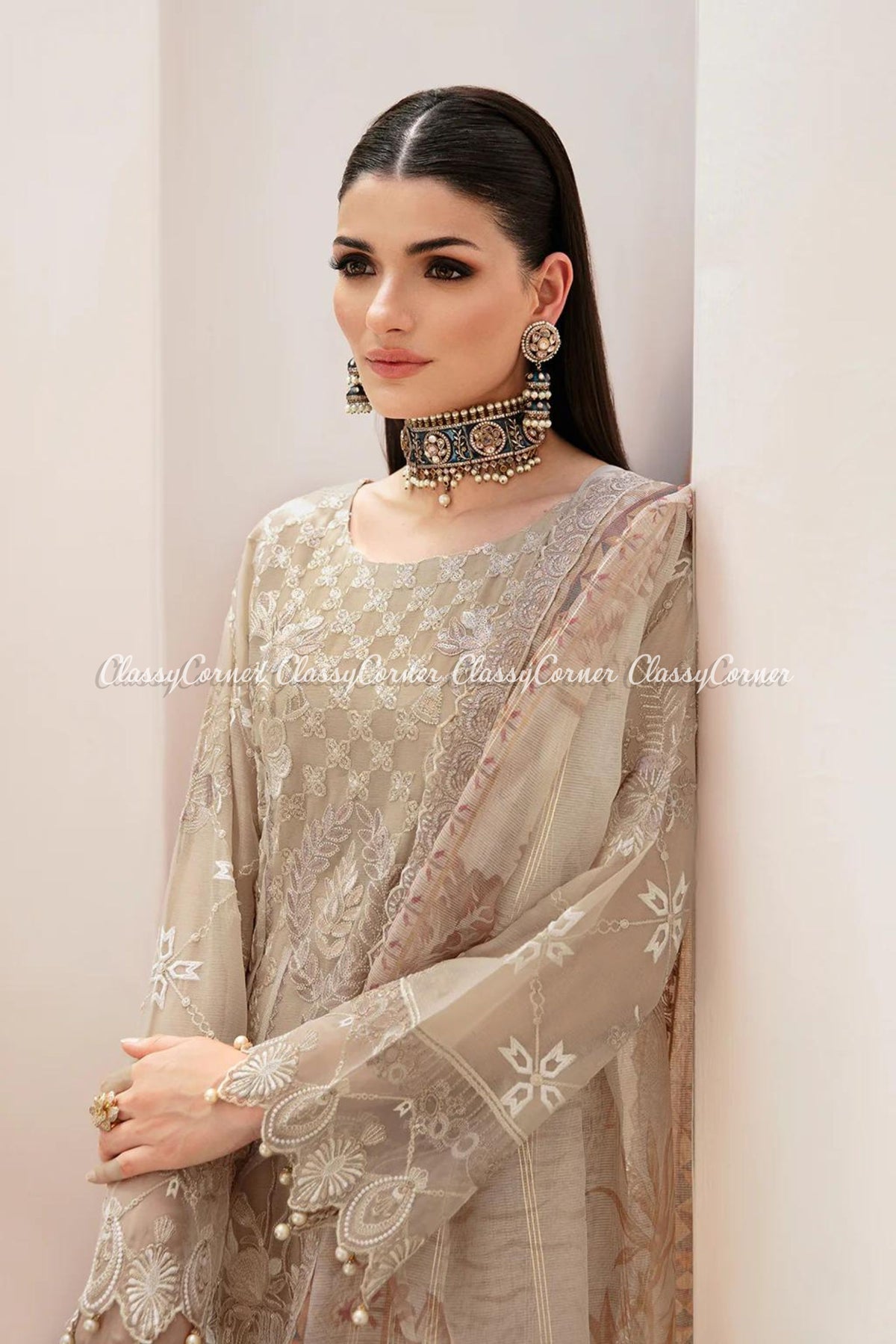 guest outfits to attend pakistani wedding