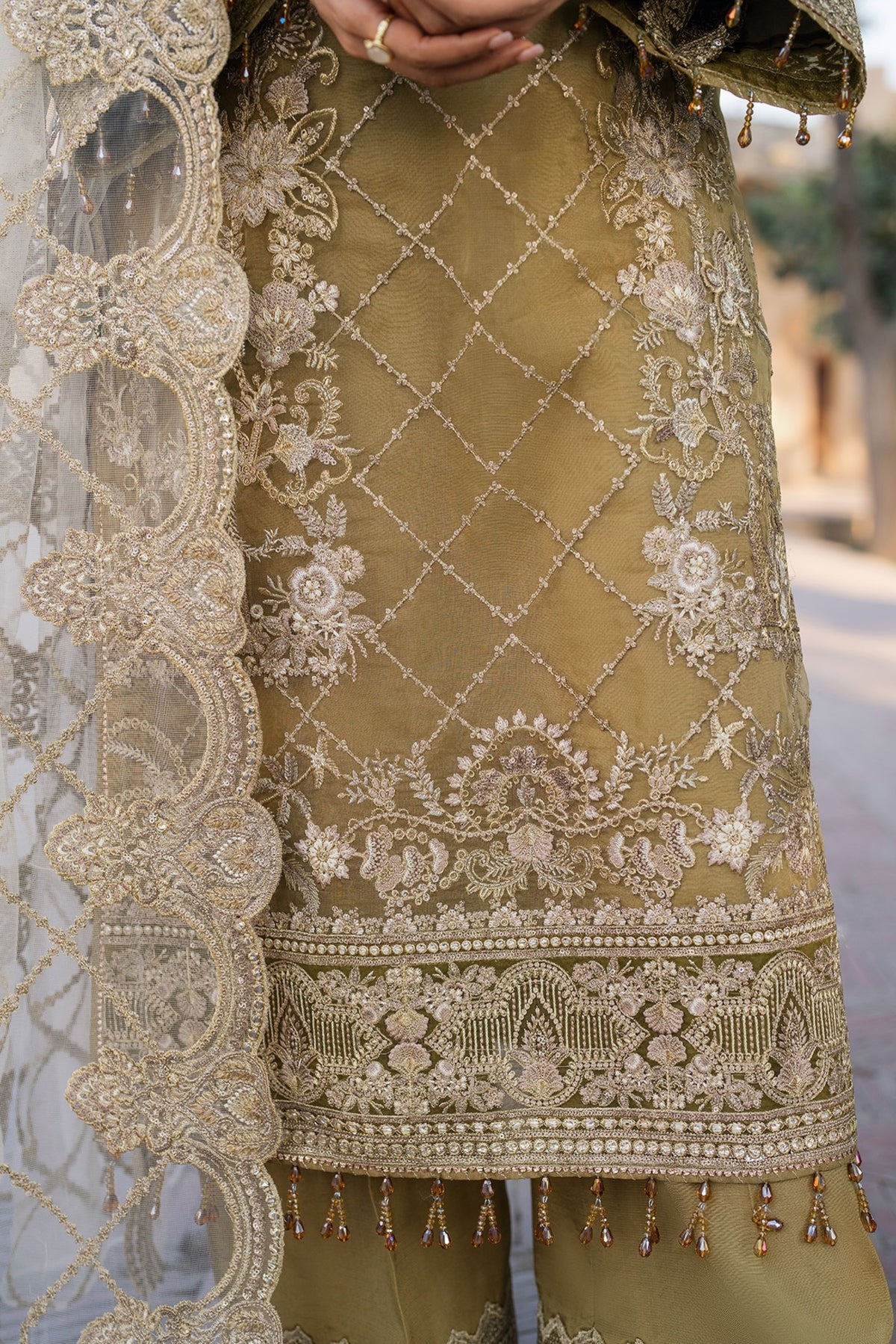 Pakistani Mehndi Night Outfit In Canberra AU