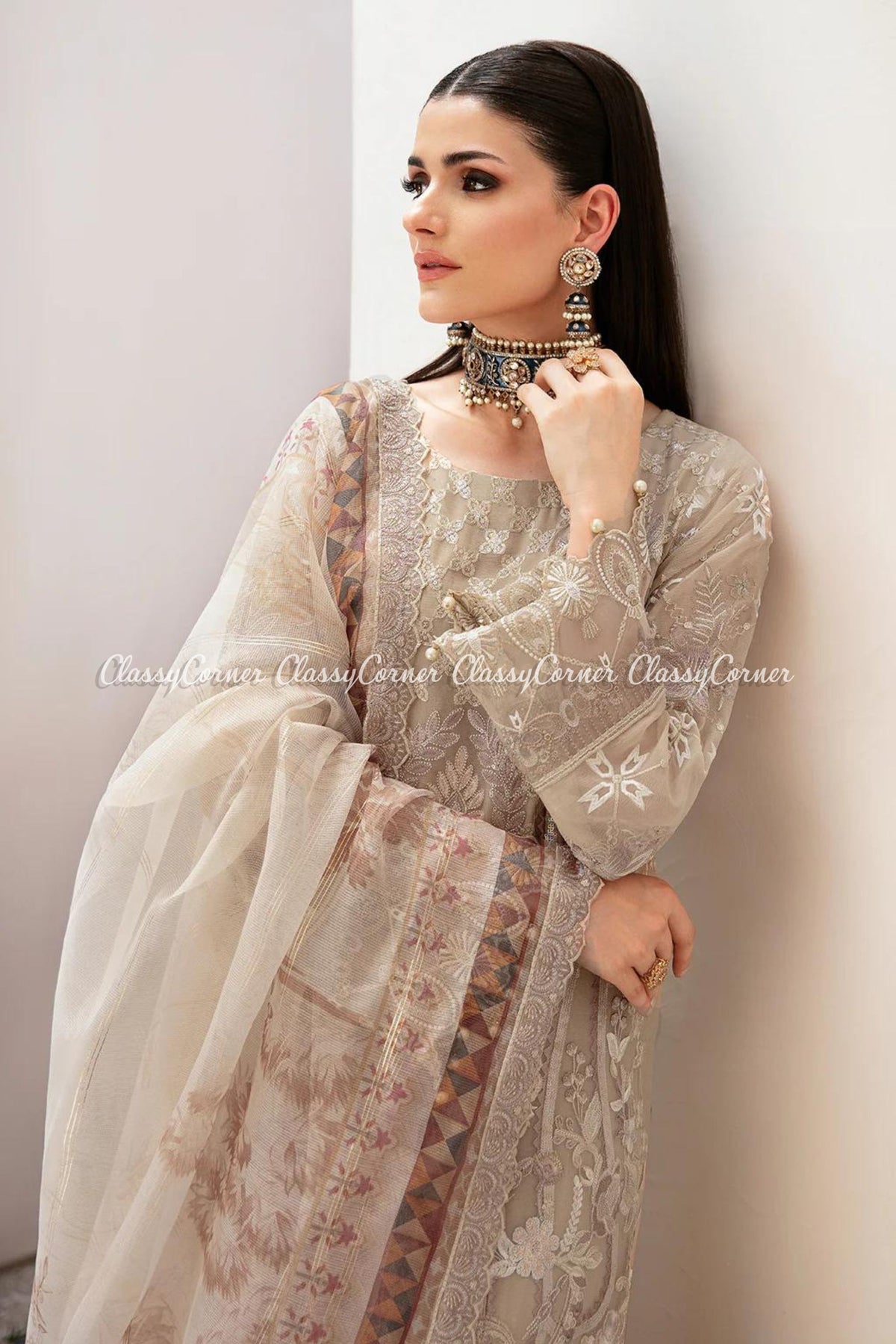 best pakistani wedding outfits