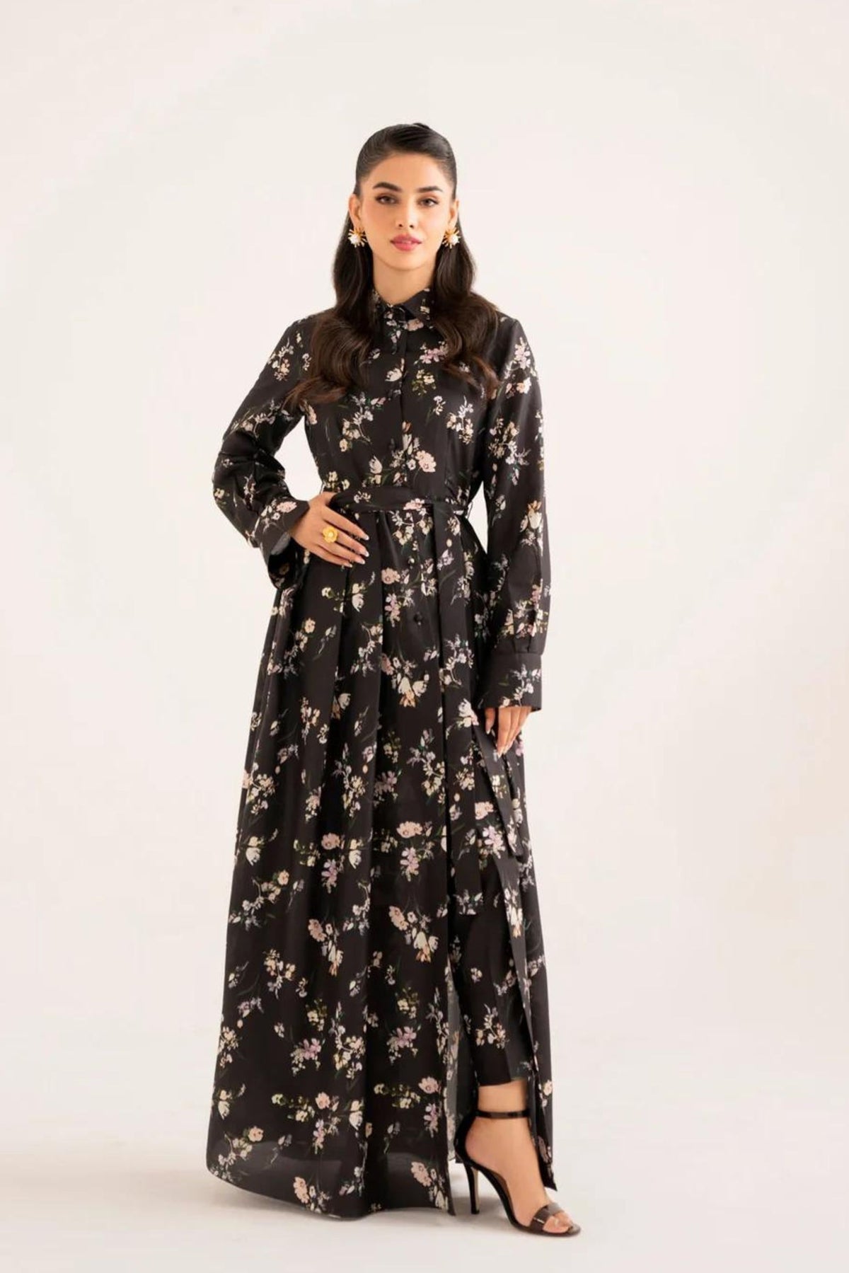 Women Pakistani Suits for Get Togethers