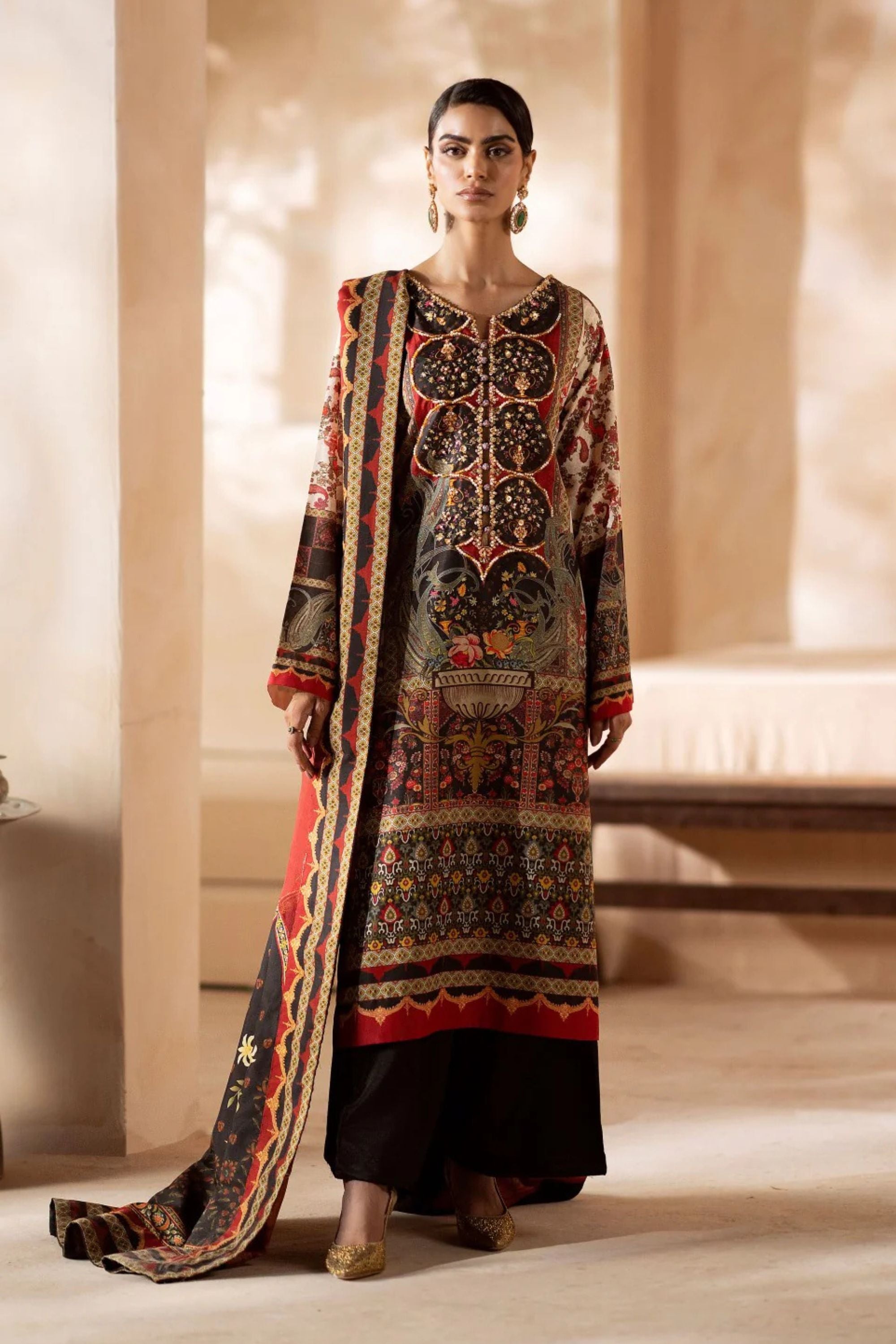 Party wear Suits For Pakistani Wedding Function