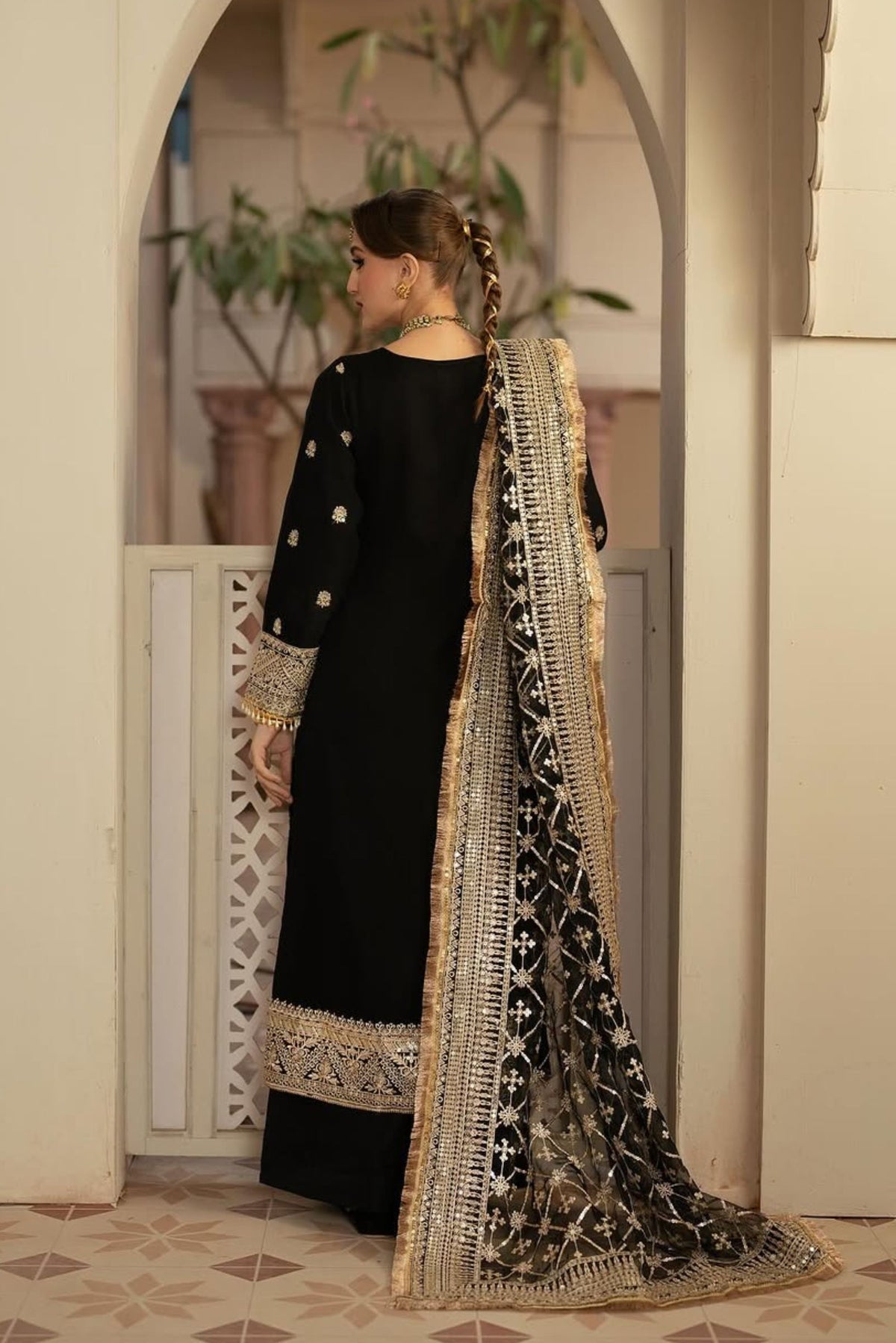 Pakistani Suits To Attend Wedding 