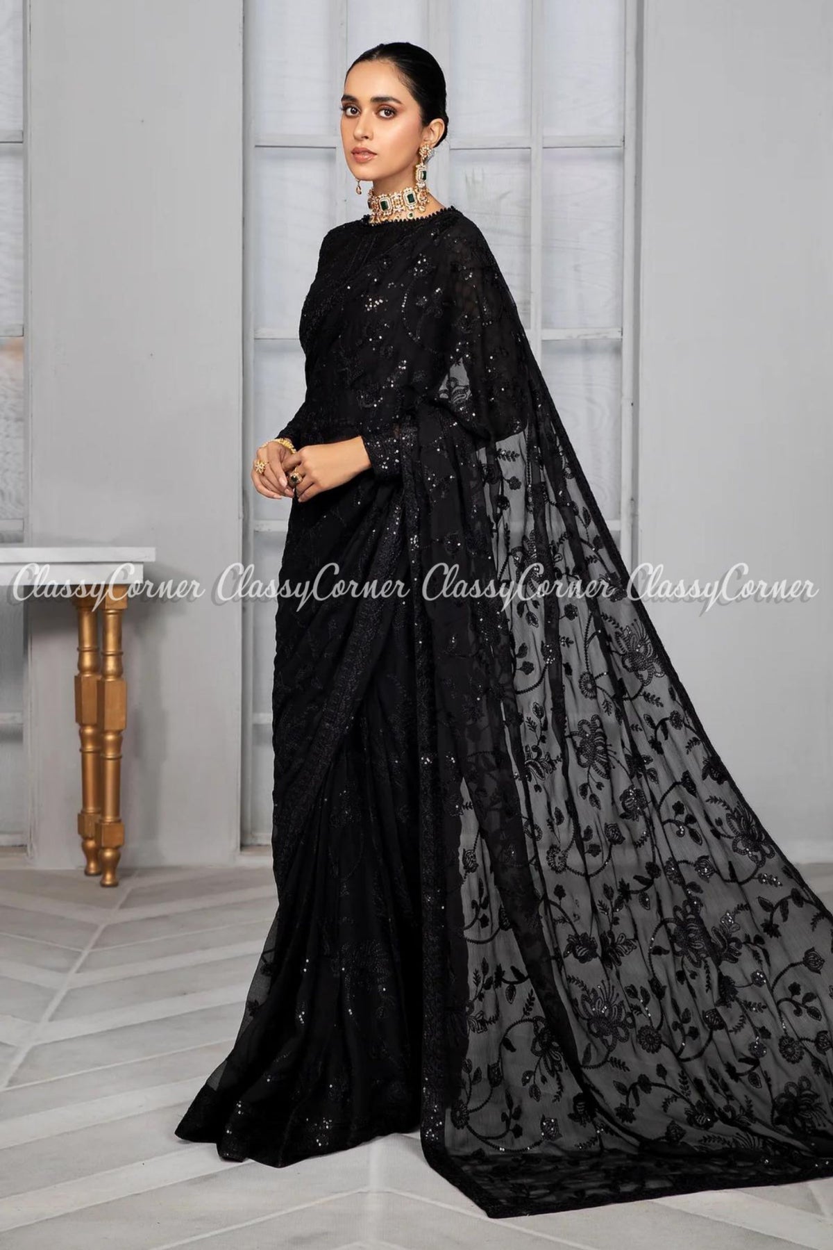 wedding wear pakistani outfits Online