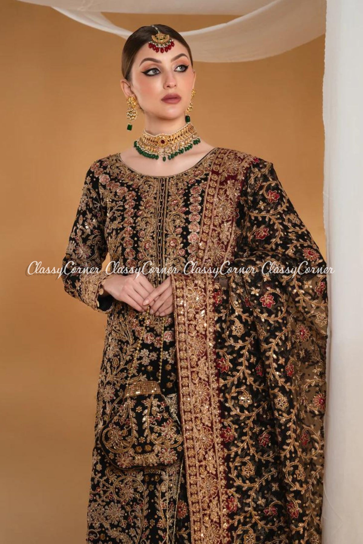 pakistani wedding outfits for sister of the bride