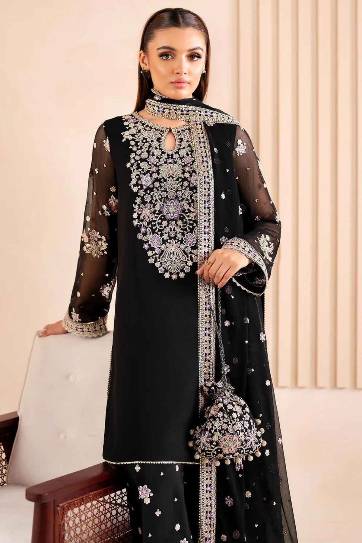 Pakistani Wedding Outfits For Ladies