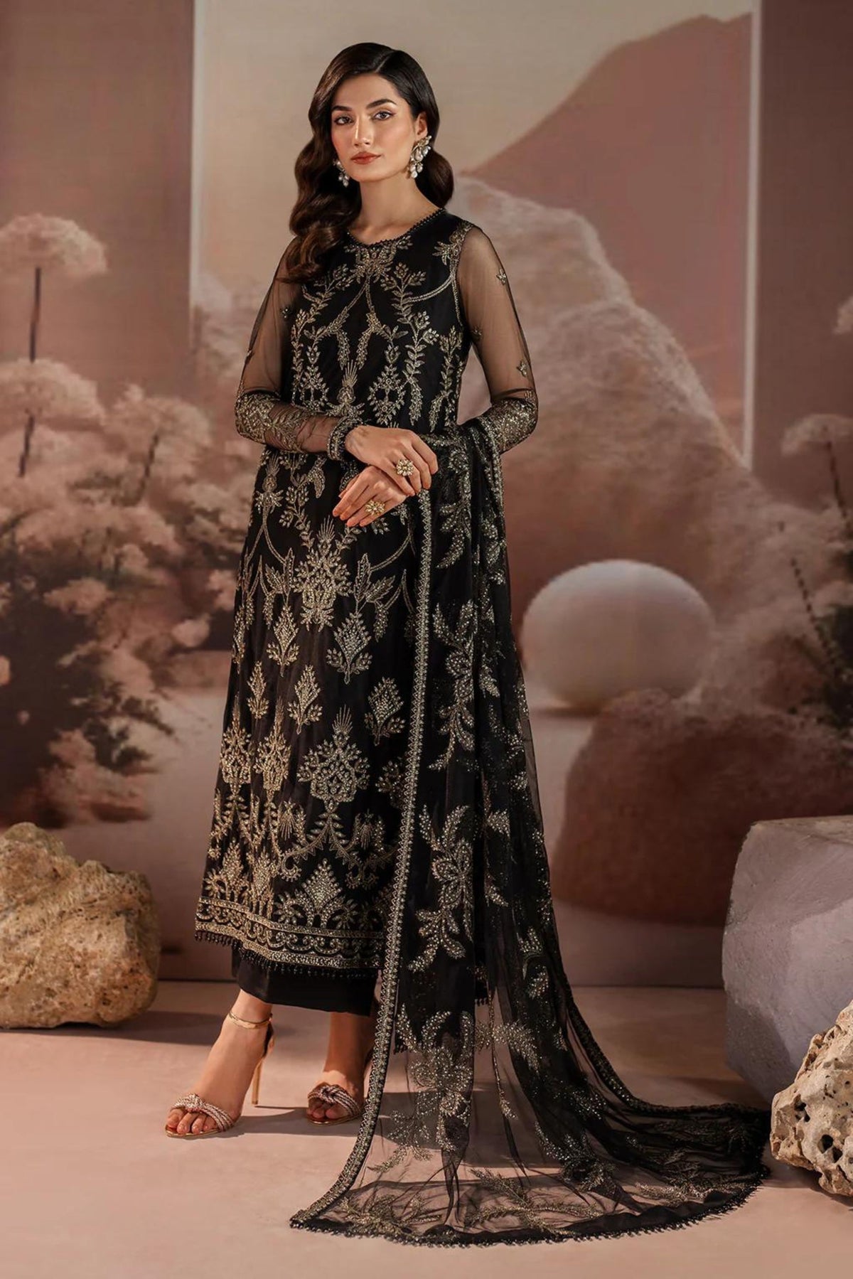 Women&#39;s Formal Wear For Pakistani Wedding