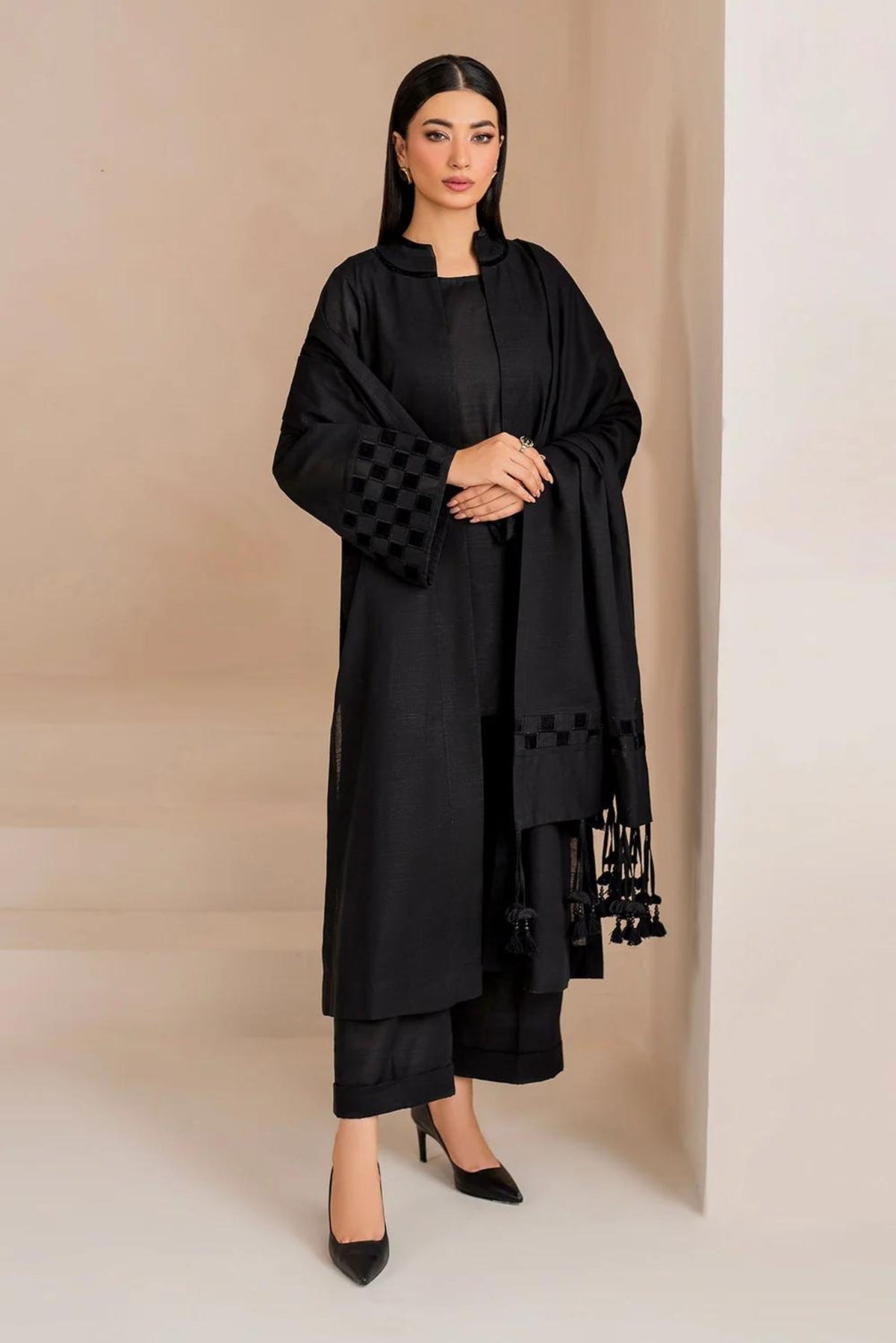 Pakistani Women&#39;s Dress For Get Togethers