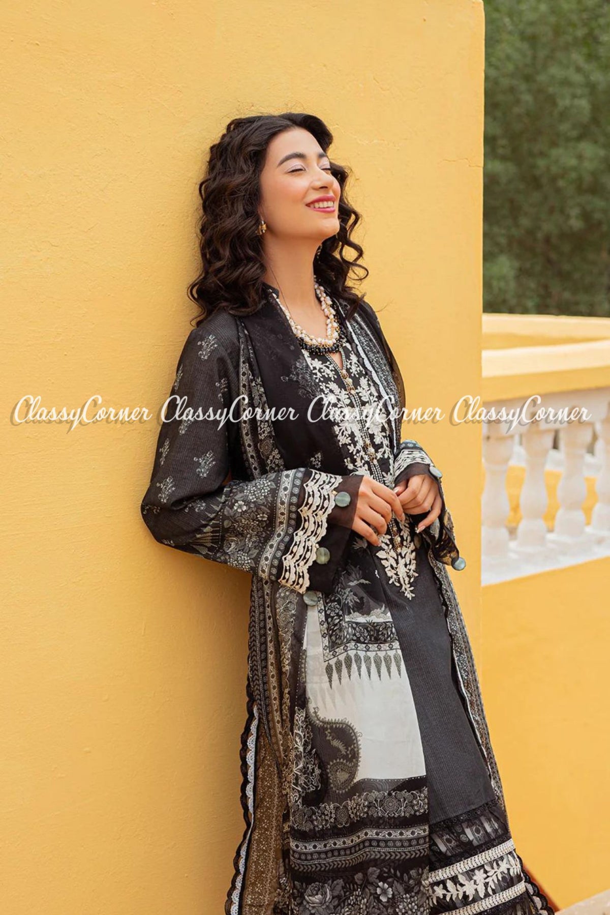 Black White Digital Printed Lawn Embroidered Salwar Kameez