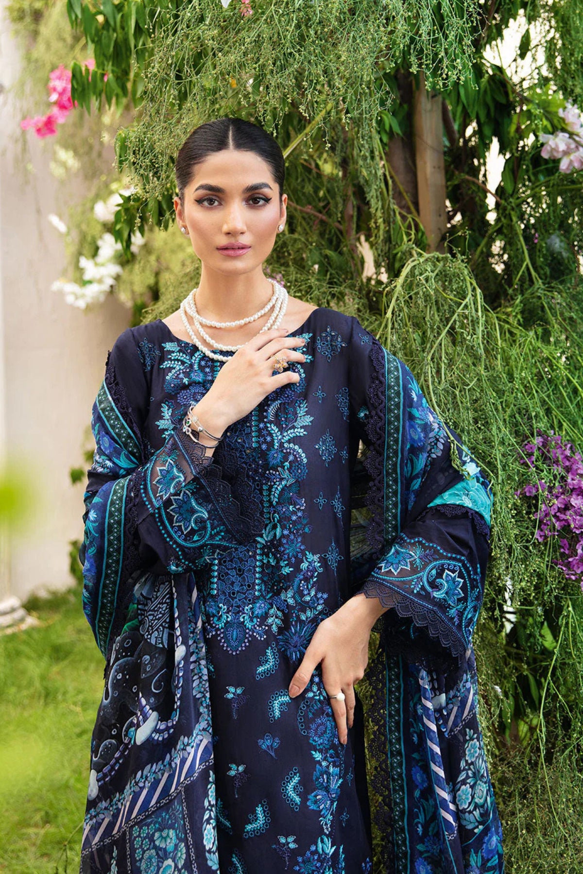 Pakistani Formal Outfits for Get Together