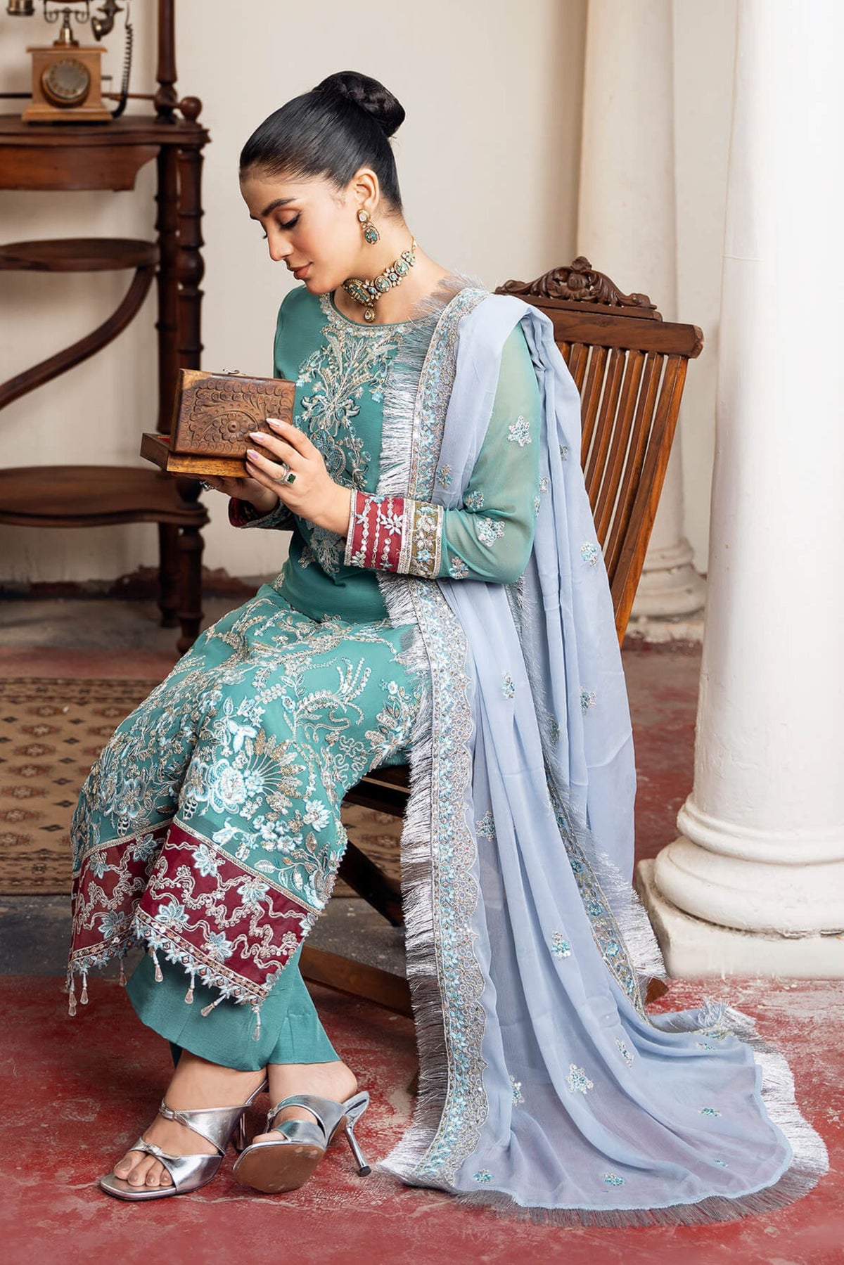 Pakistani Party Wear Suits For Weddings