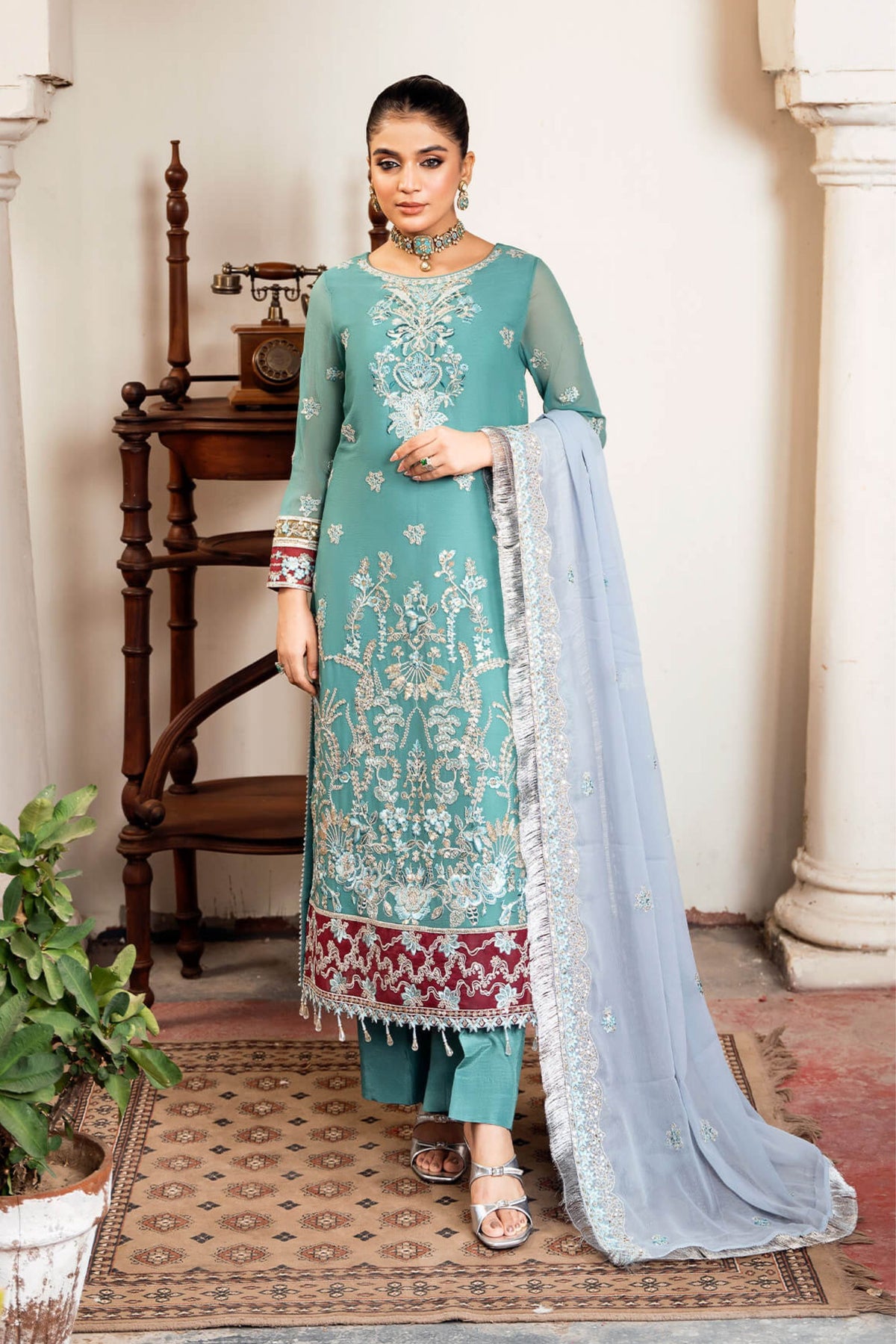 Pakistani Party Wear Suits For Weddings