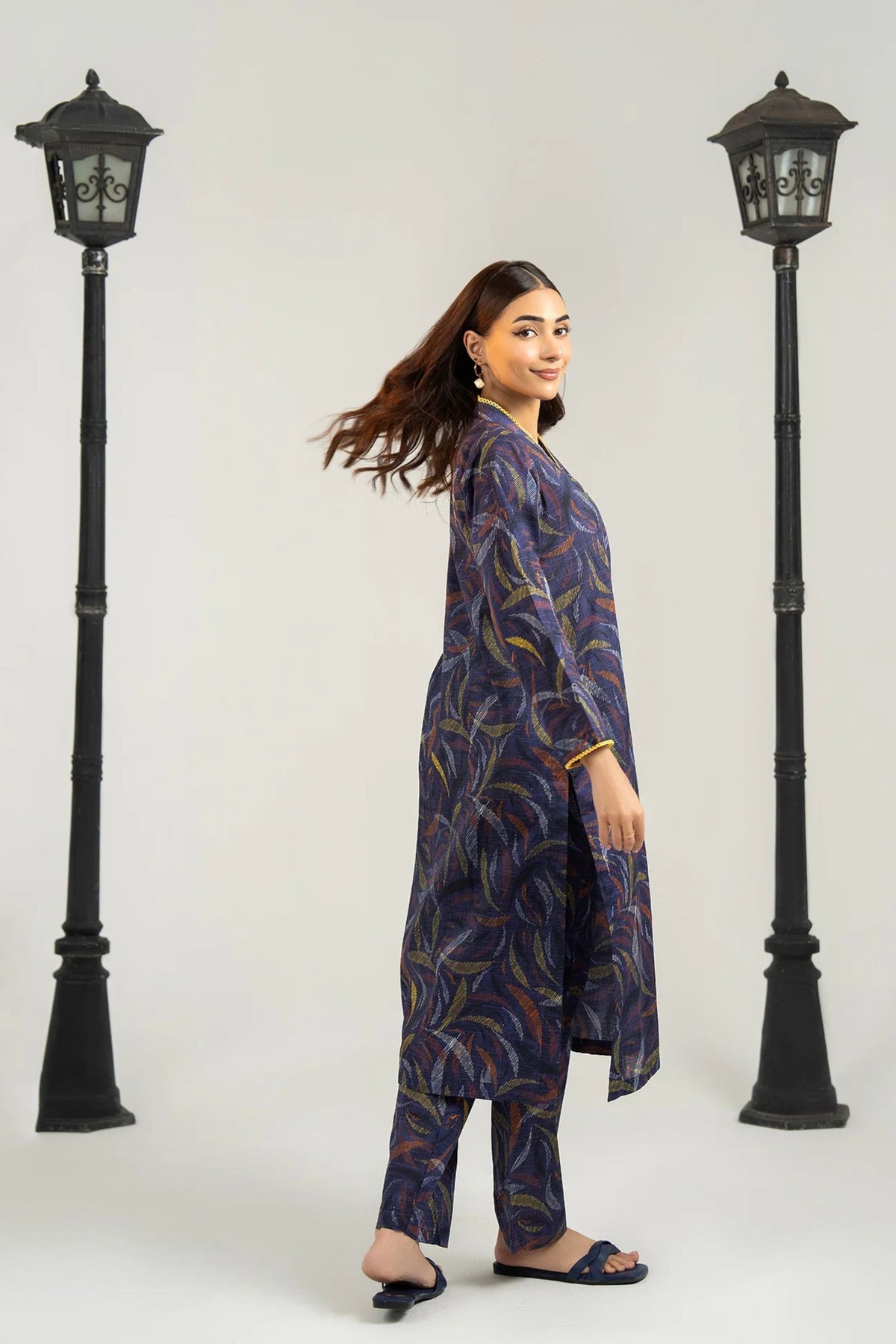 Pakistani Latest lawn Outfits 2024