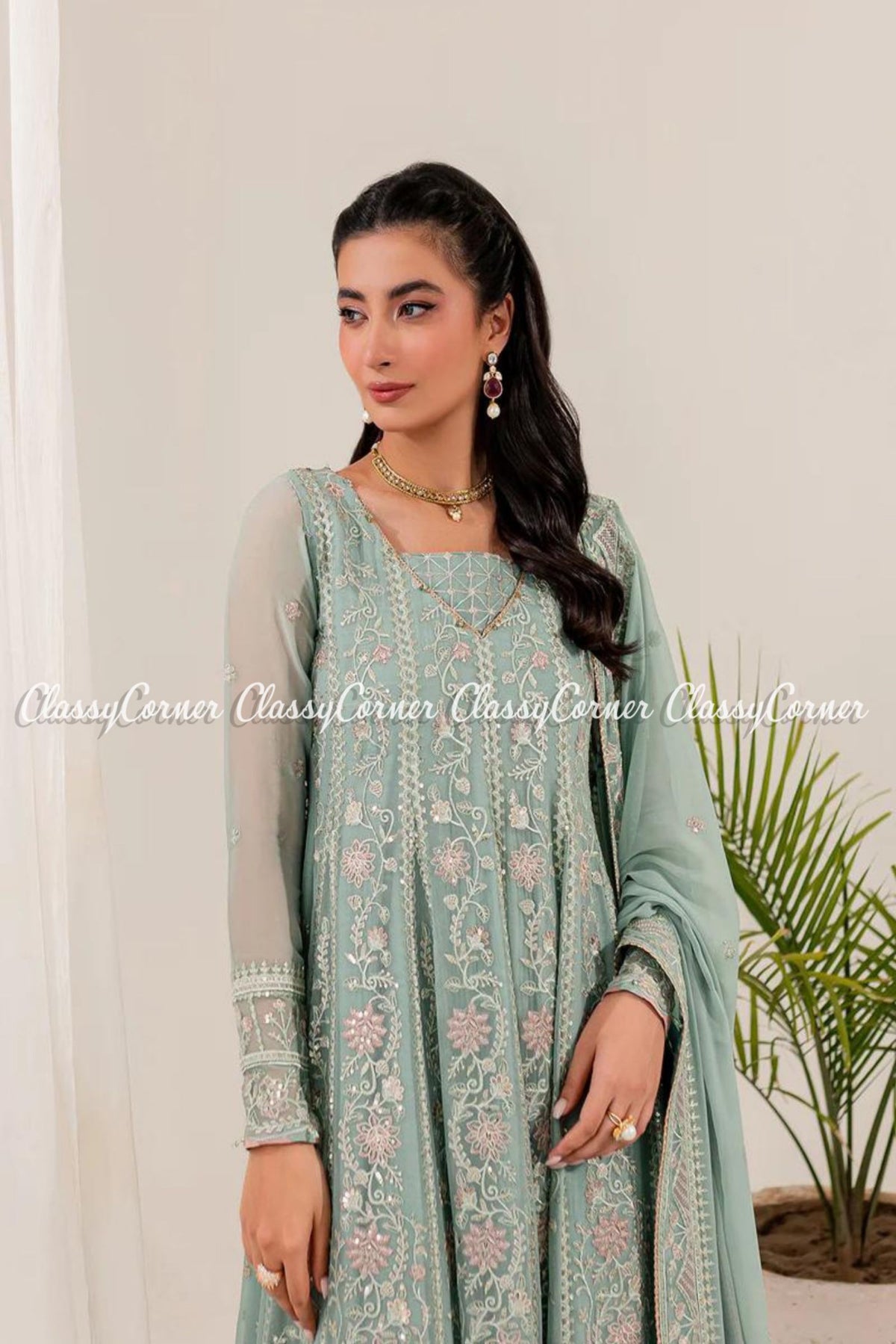 Latest pakistani Wedding Outfits