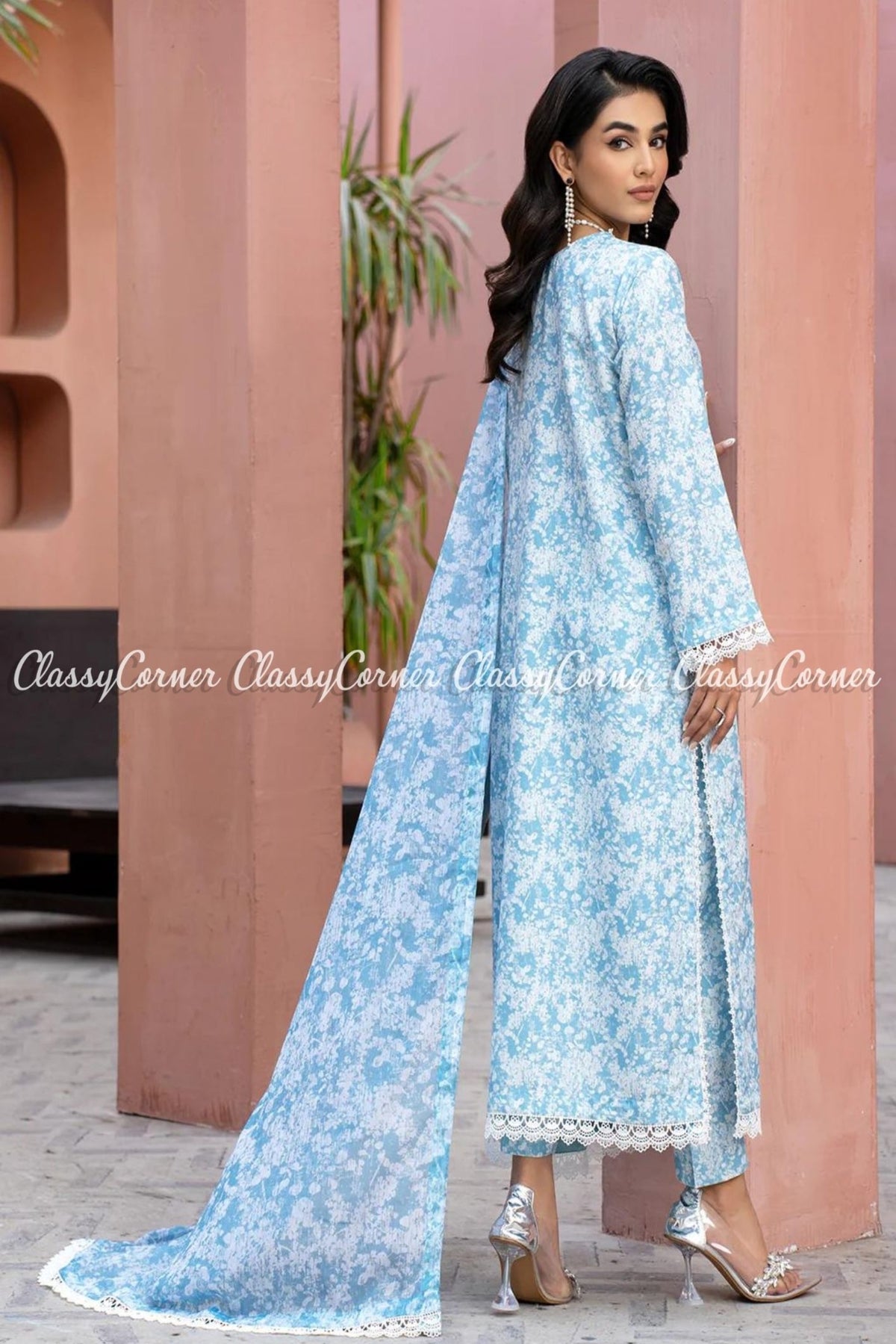 Pakistani Formal Suits For Women