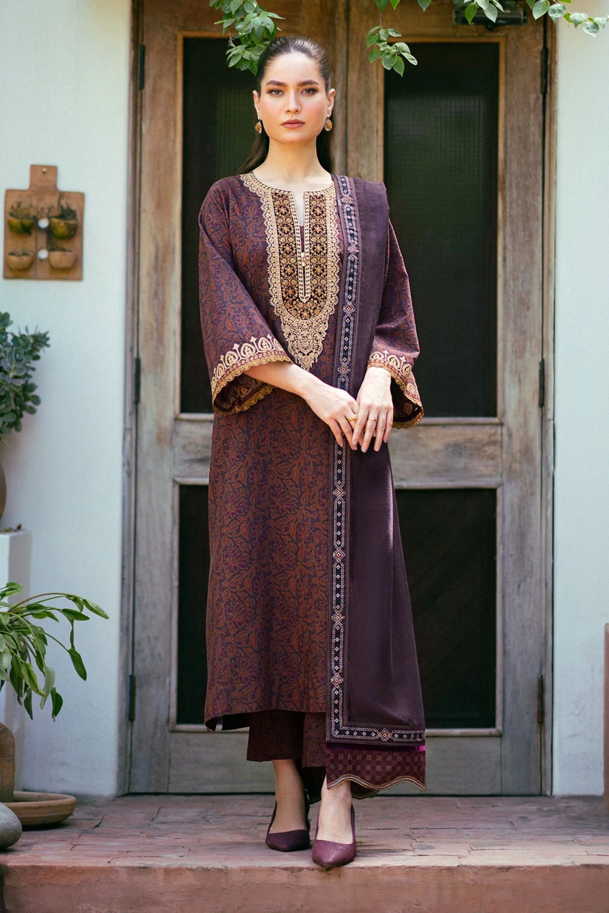 Pakistani Formal Suits For Get Together