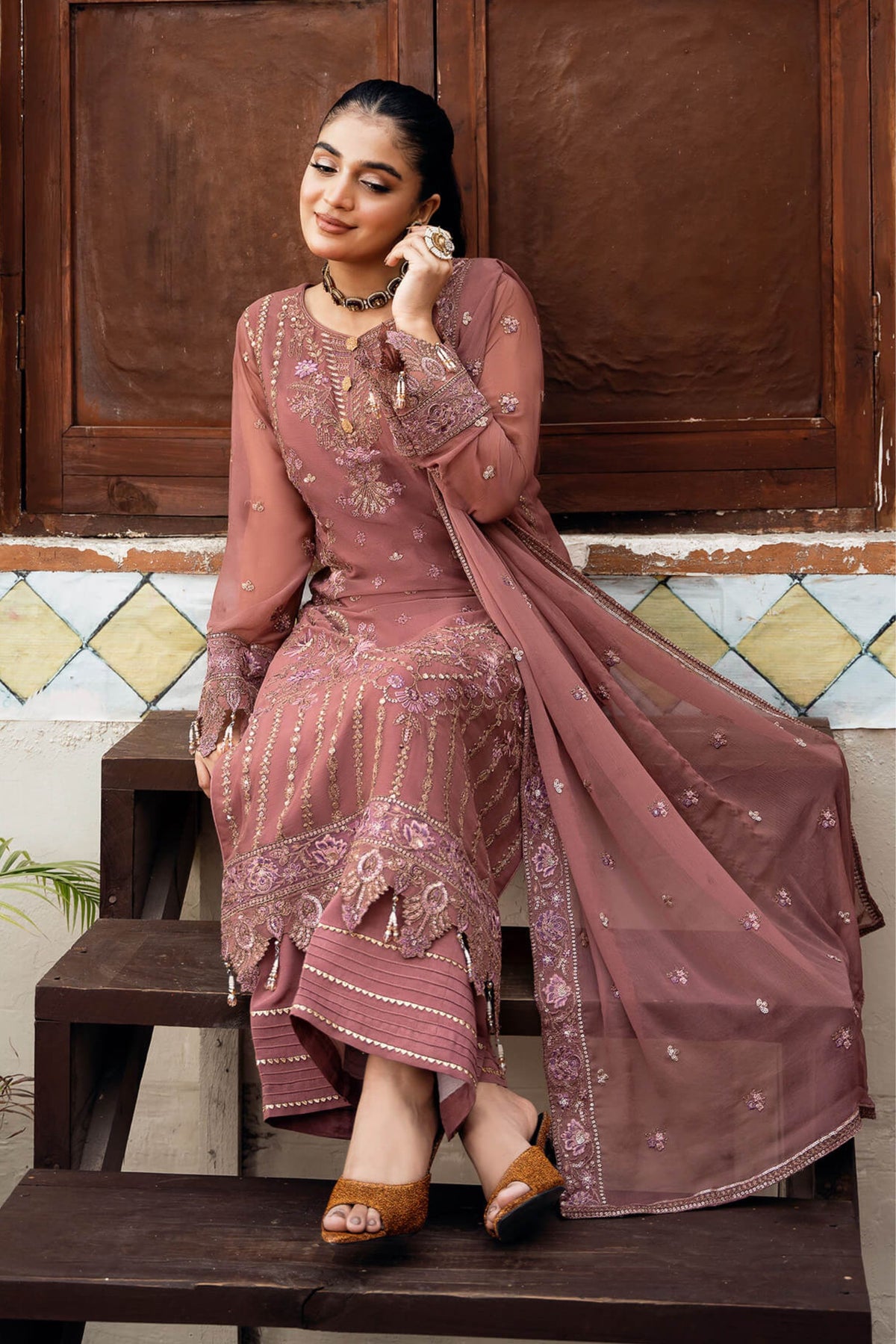 Tea Pink Chiffon Party Wear Suit