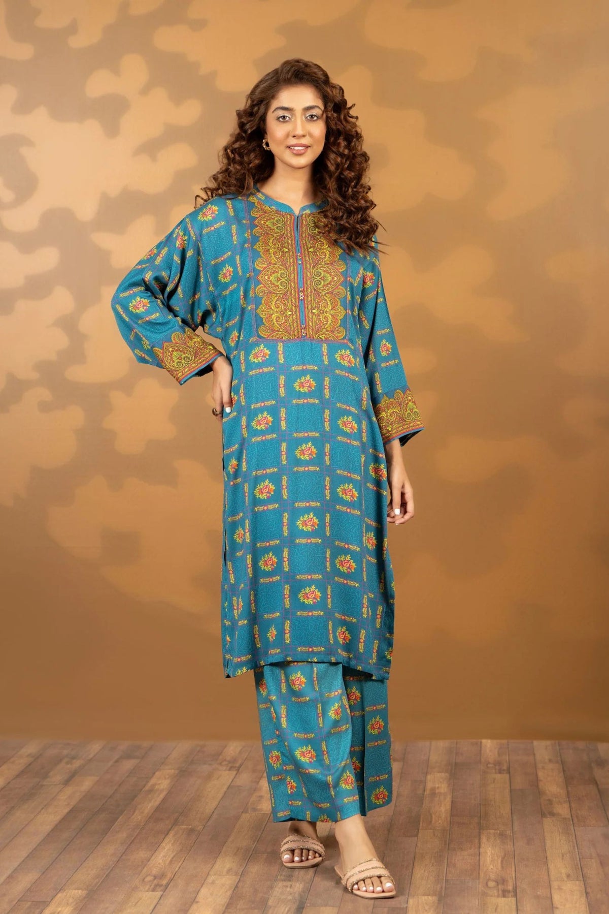 Pakistani Readymade Outfits Online