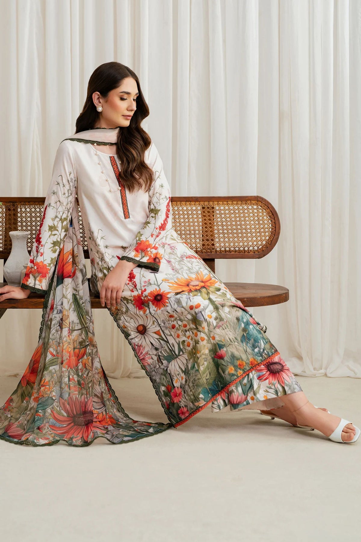 Women&#39;s Semi Formal Wear For Pakistani Events