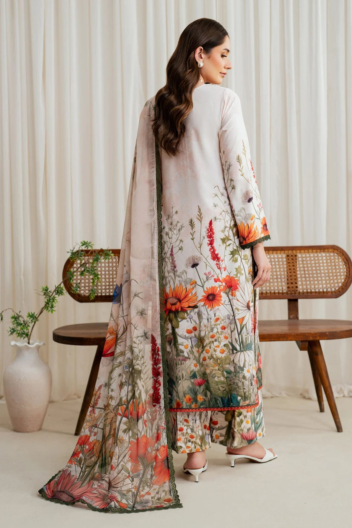 Women&#39;s Semi Formal Wear For Pakistani Events