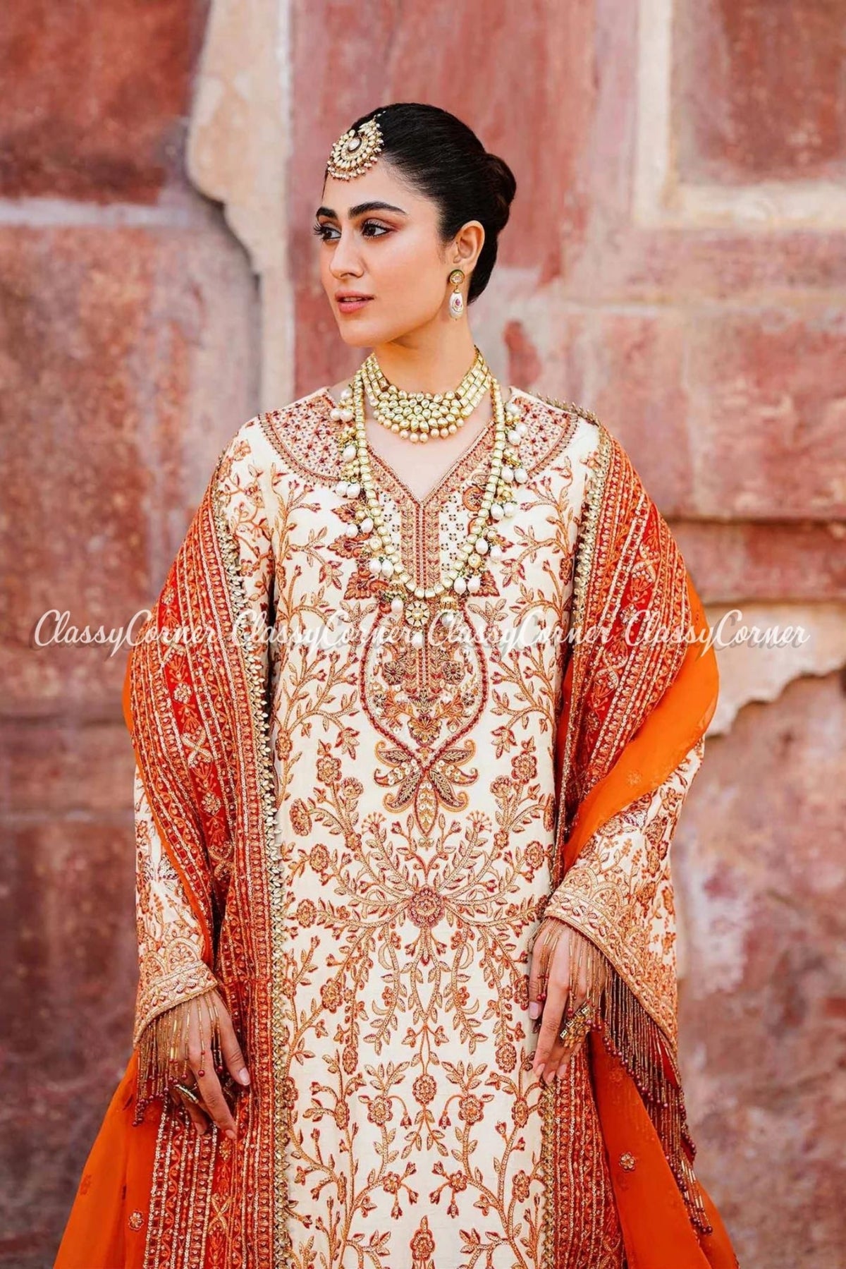 pakistani wedding outfit designers