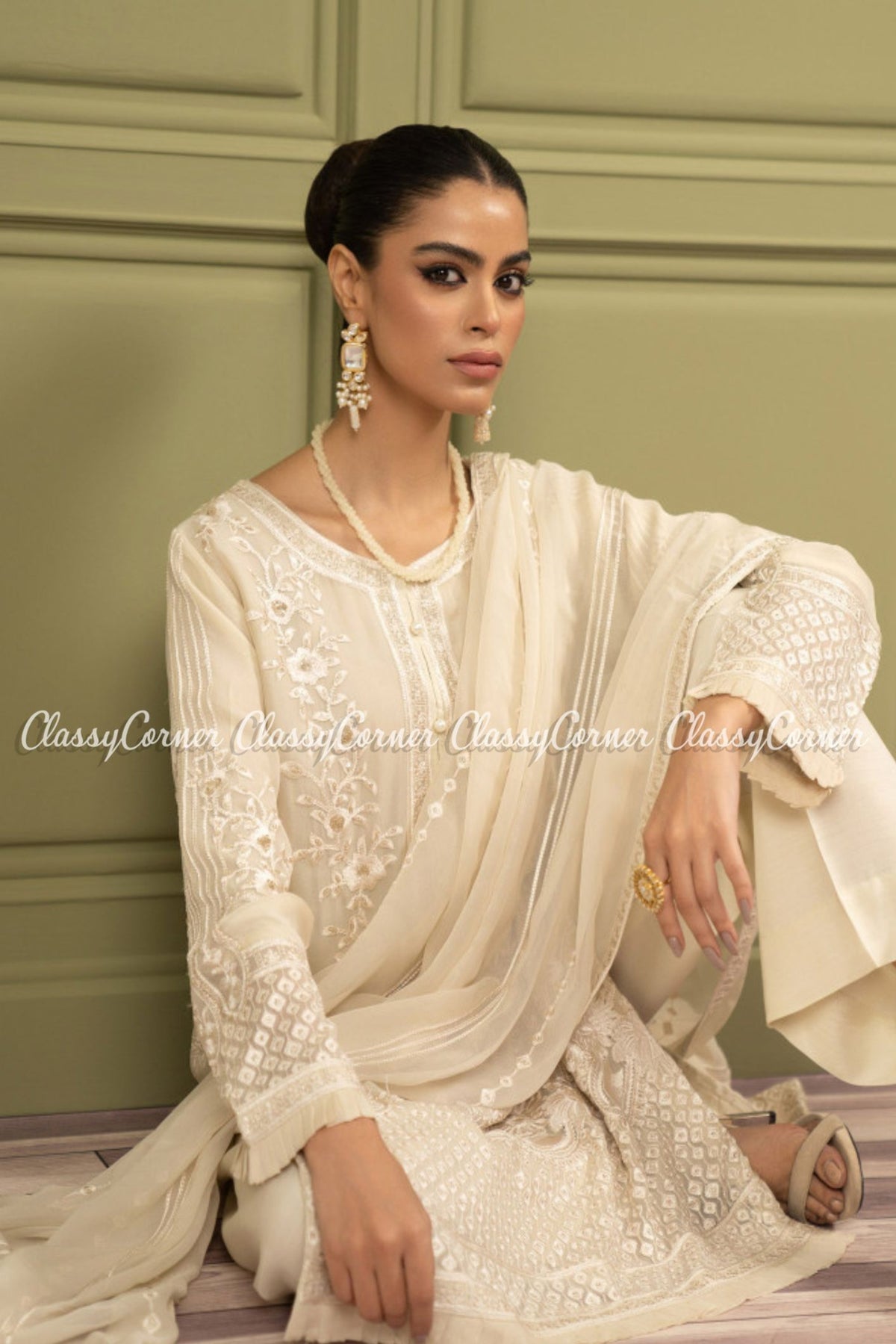 Pakistani wedding clothes for females