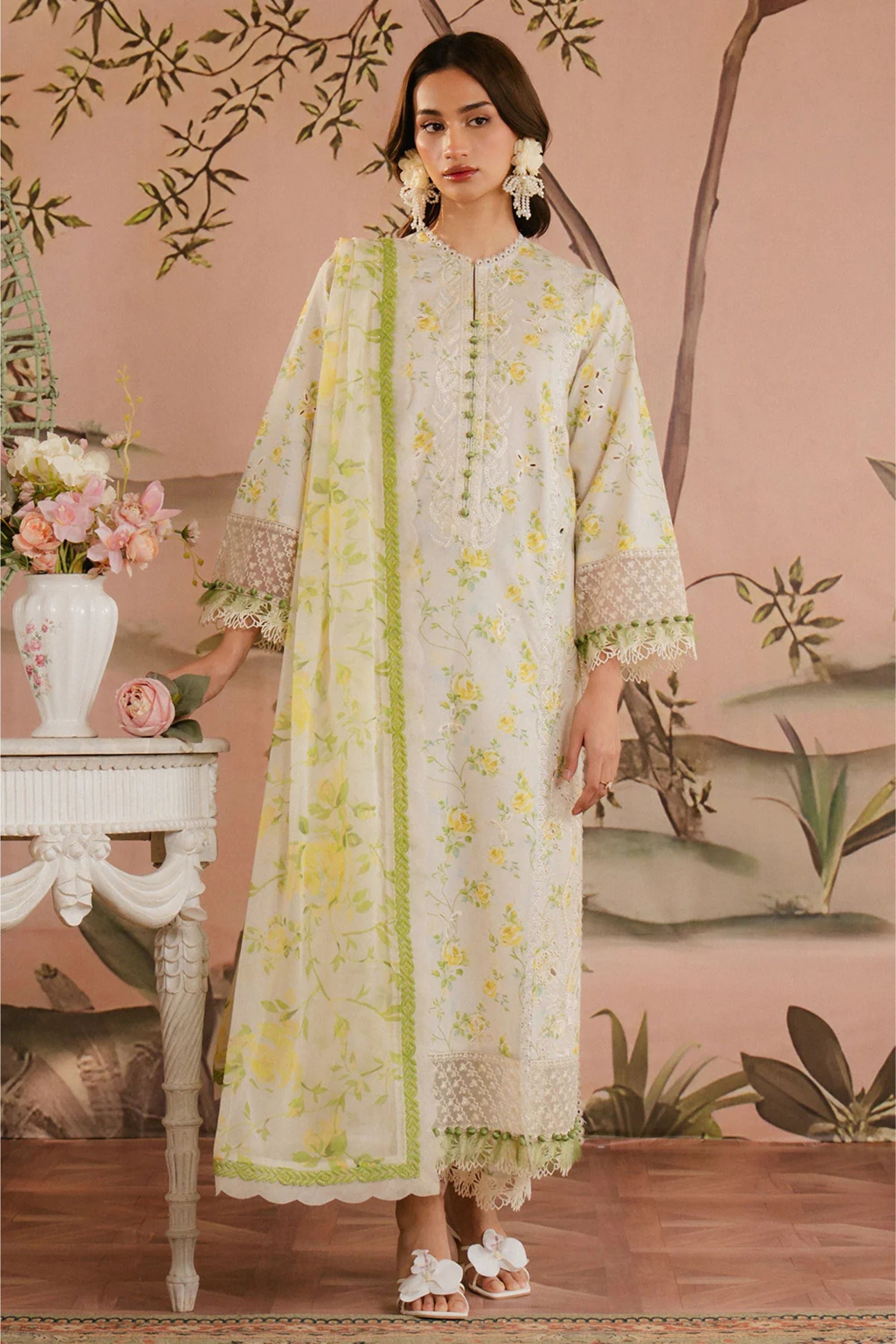 Pakistani Formal Suits For Get Together