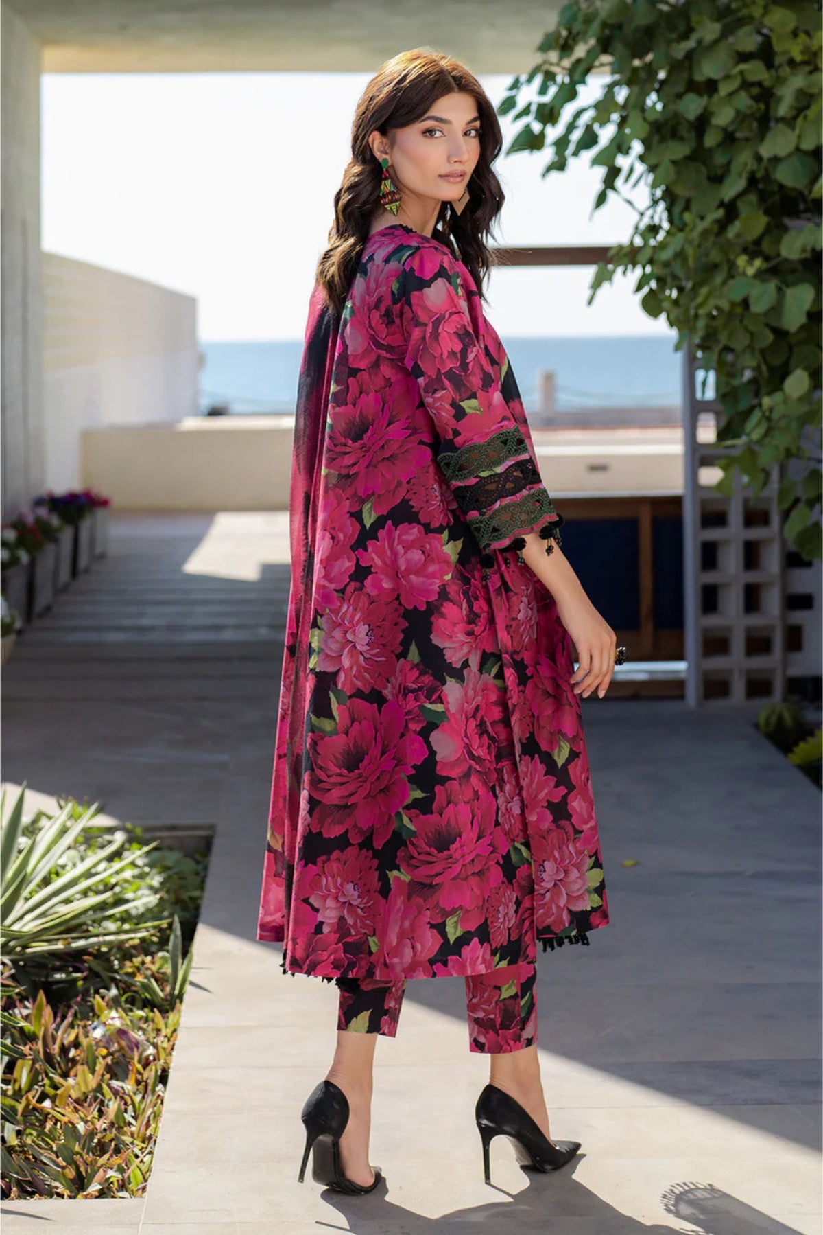 Pakistani Lawn Suits Online Sydney