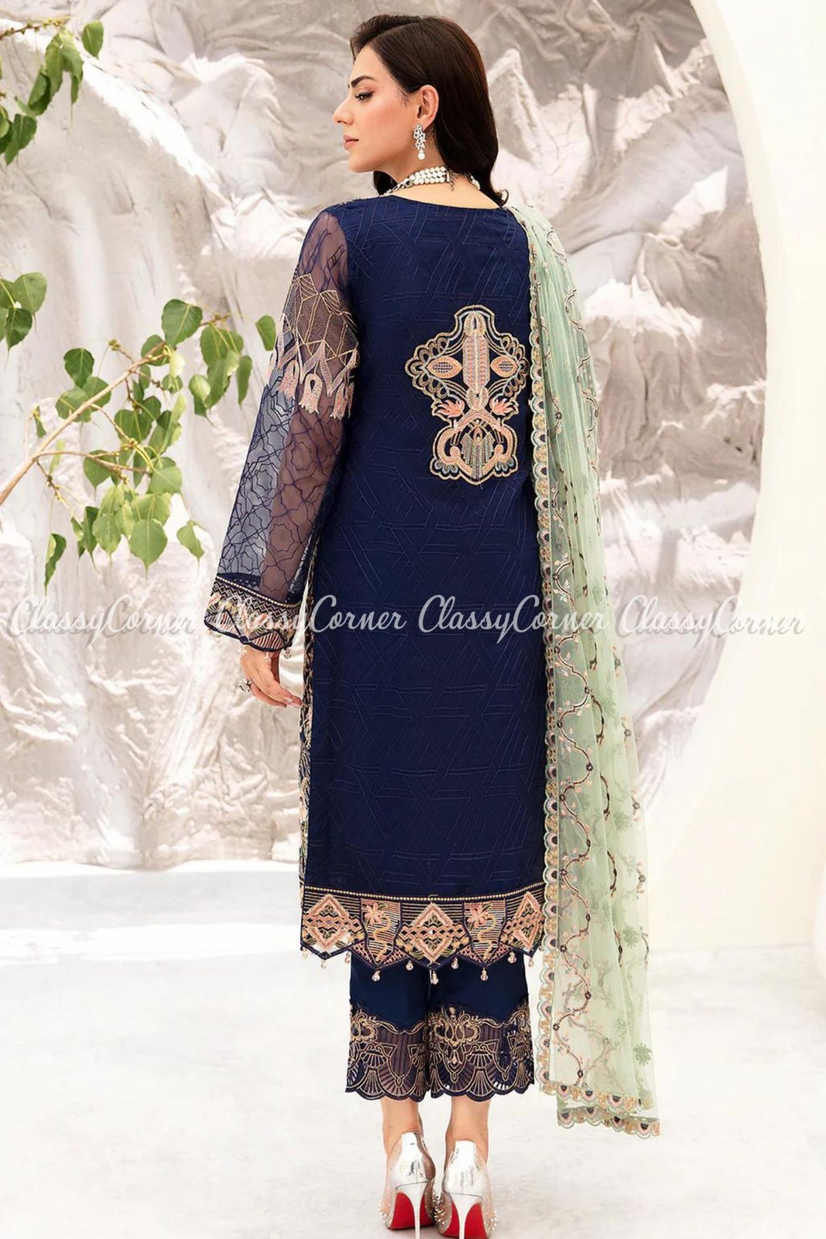 Pakistani wedding fashion for women