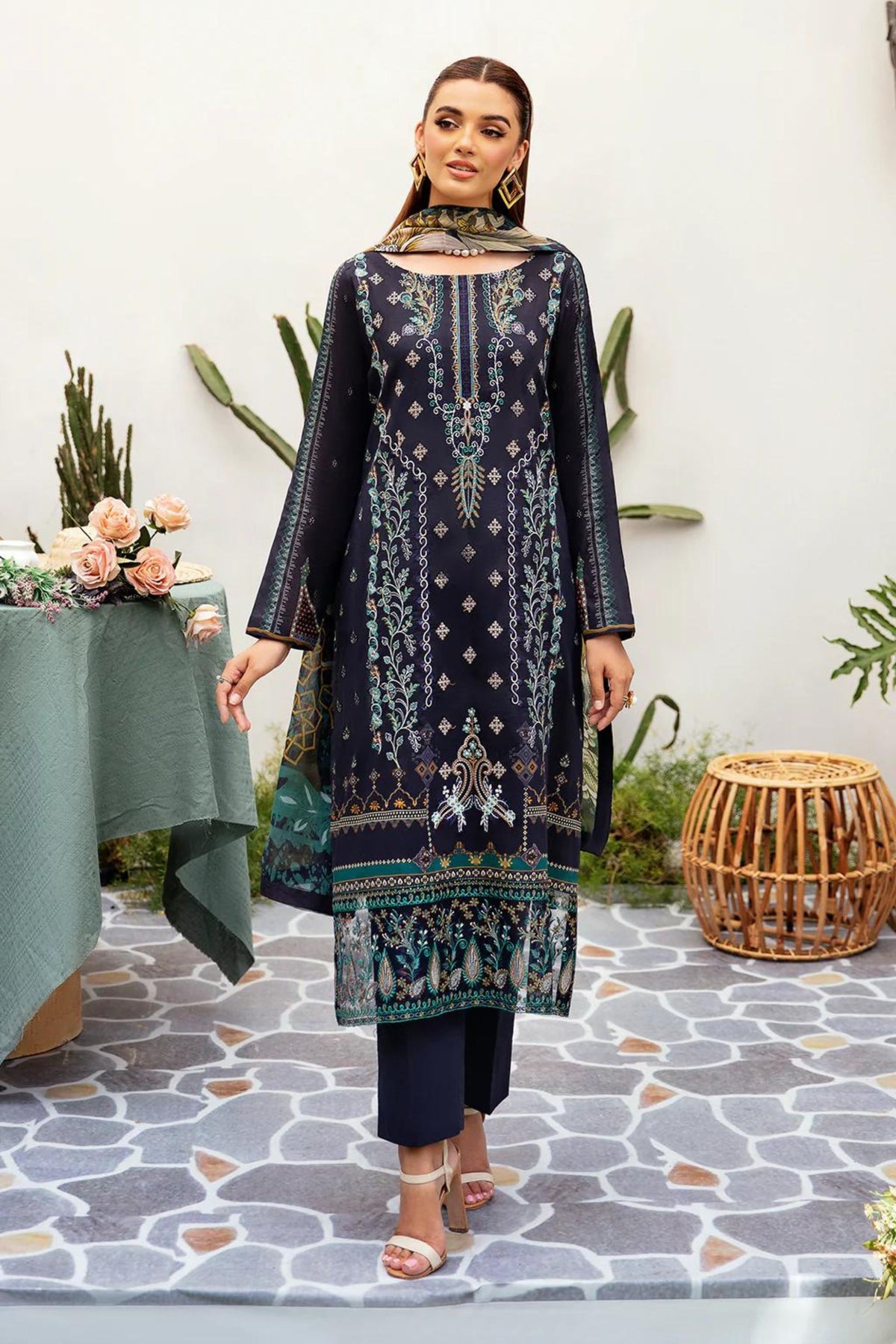 Pakistani Ladies Semi Formal Party Outfits