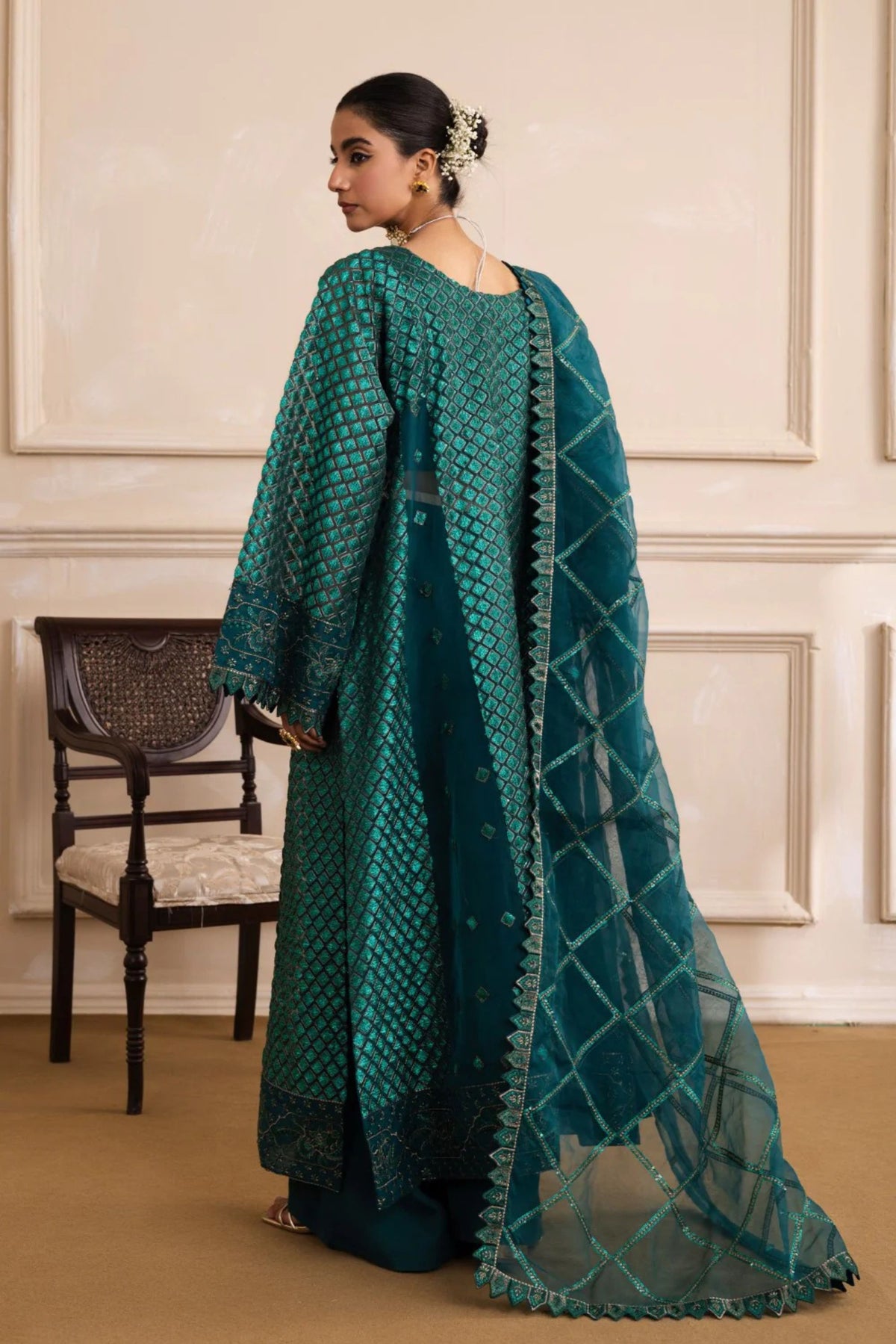 Pakistani Ladies Wedding Outfits 