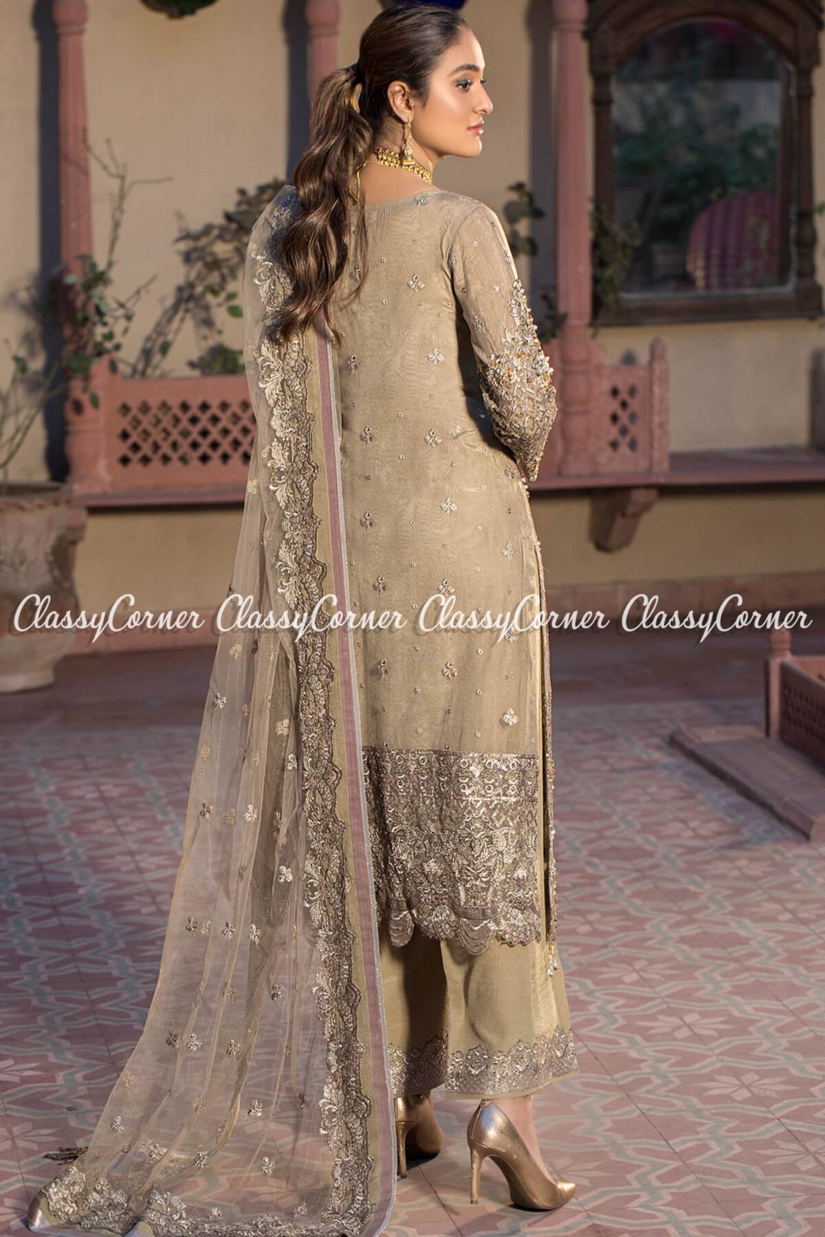 pakistani wedding women outfits