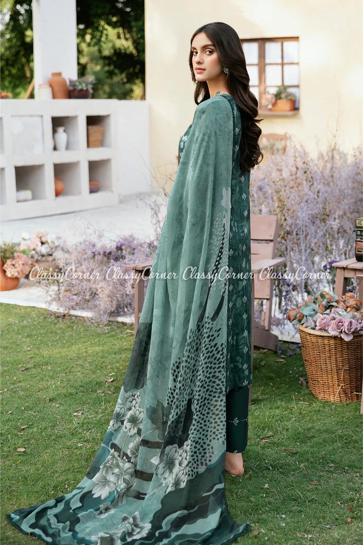 Latest Pakistani Lawn Suits