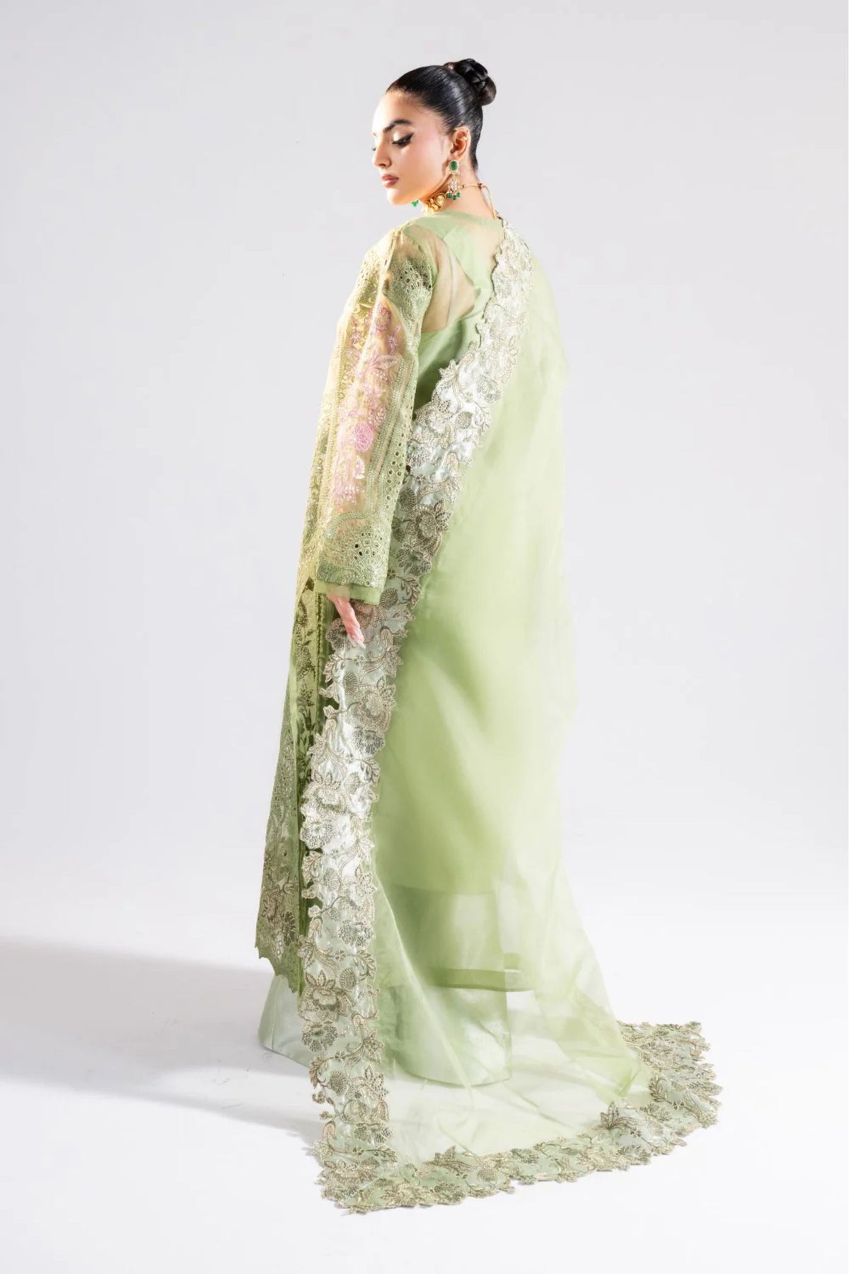 Wedding wear Pakistani outfits Online