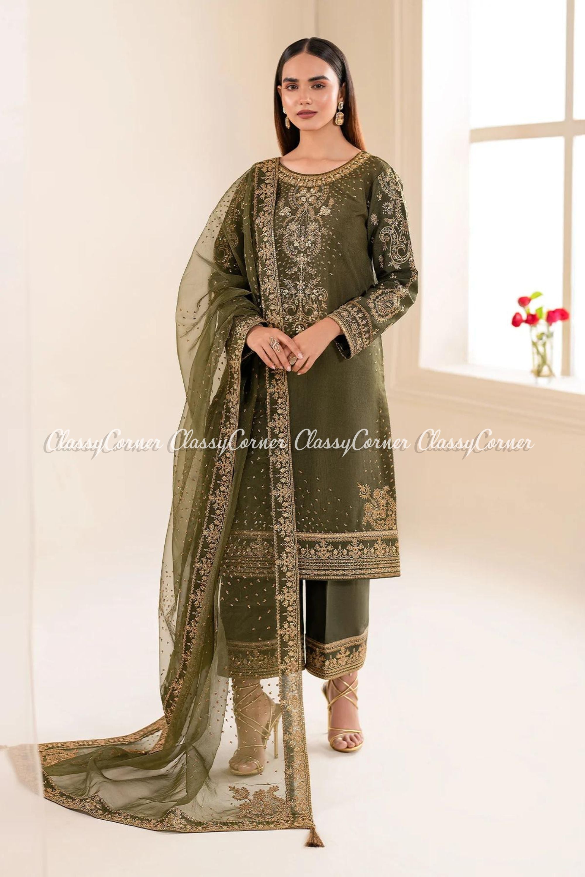 Pakistani wedding clothes for females