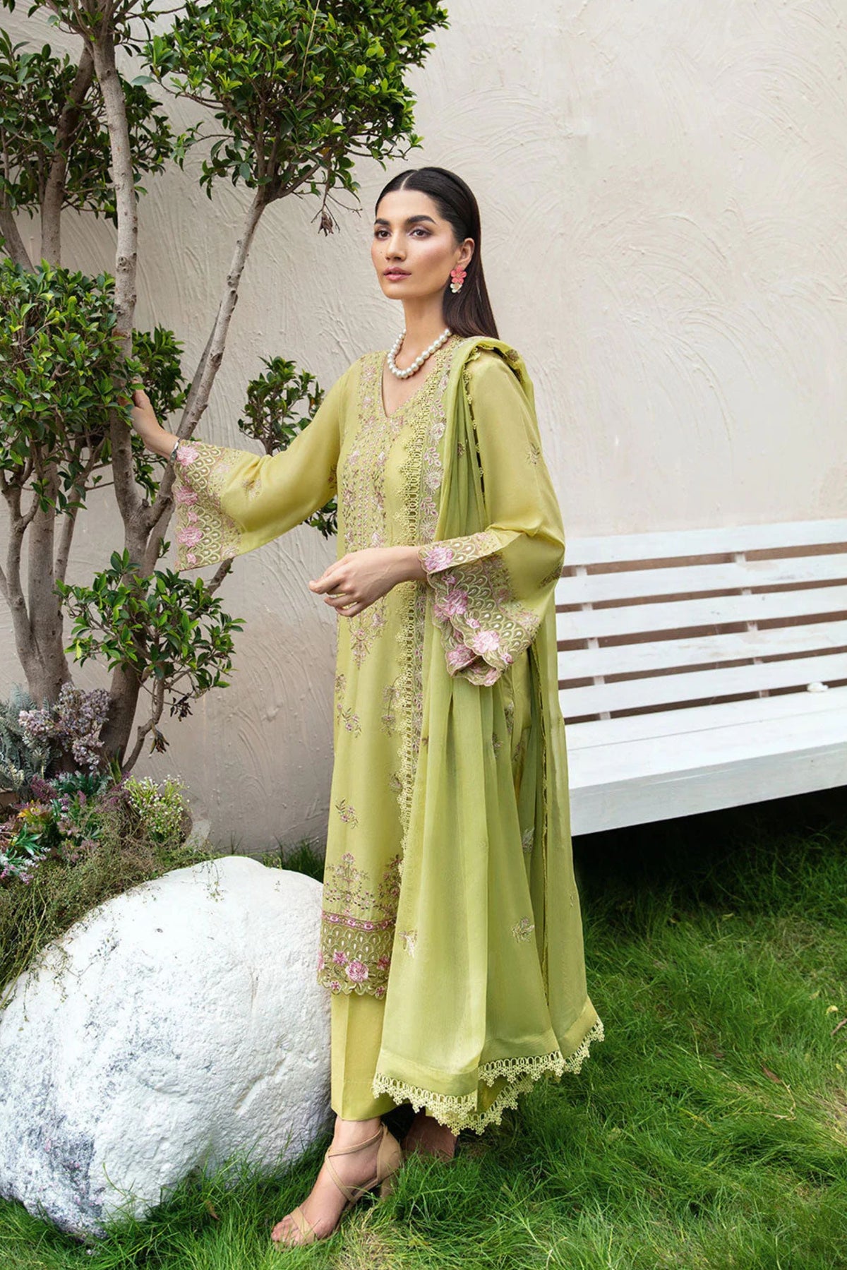 Pakistani Formal Outfits for Get Together