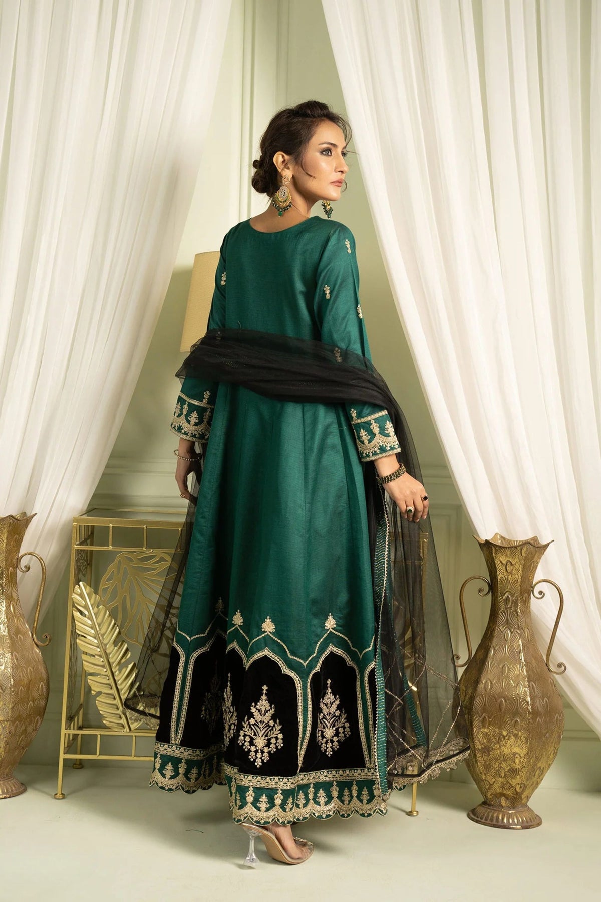 Pakistani Wedding Women Outfits Online In Sydney